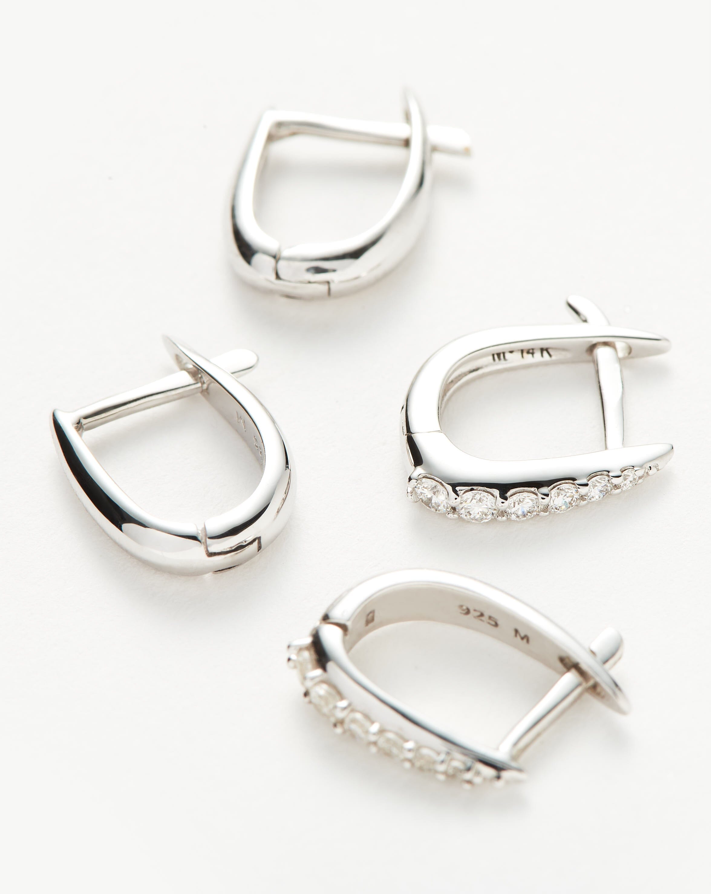 Stylish Claw Huggies Hoop Earrings Set - Trendy Gold & Silver Huggie Earrings for Women - Perfect for Everyday Wear, Parties & Gifts