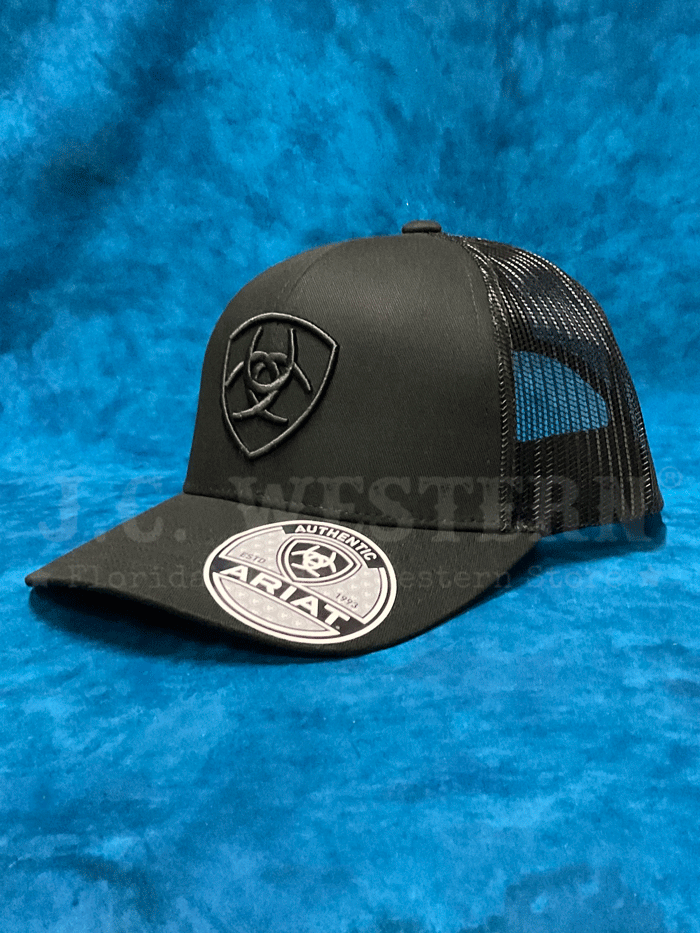 Ariat A300053001 Snapback Shield Logo Cap - Black Adjustable Baseball Hat for Men & Women - Perfect for Outdoor Activities, Sports & Casual Wear