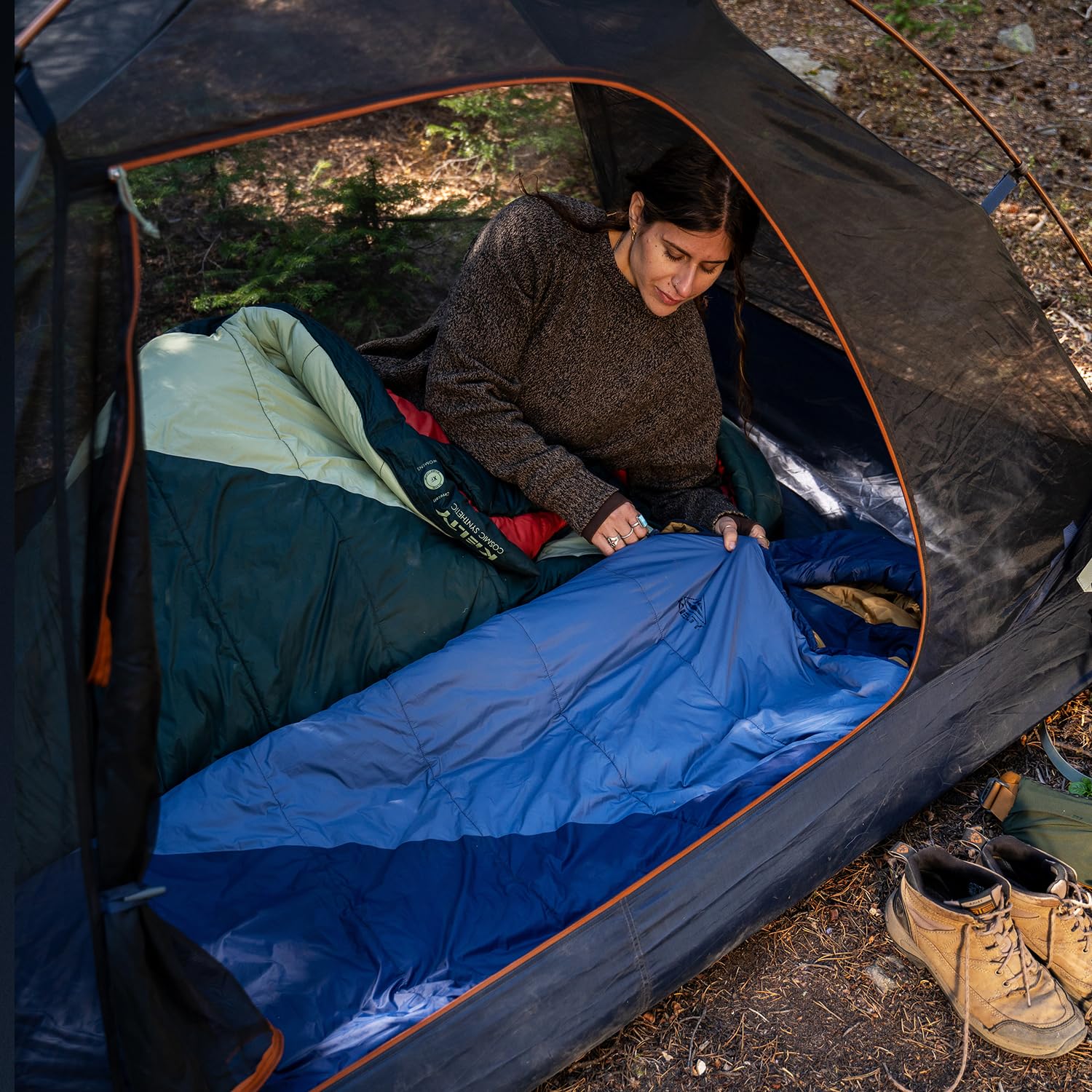 Kelty Cosmic Synthetic Fill 20 Degree Backpacking Sleeping Bag – Lightweight, Water-Resistant, Compression Straps & Stuff Sack Included – Perfect for Camping, Hiking & Outdoor Adventures