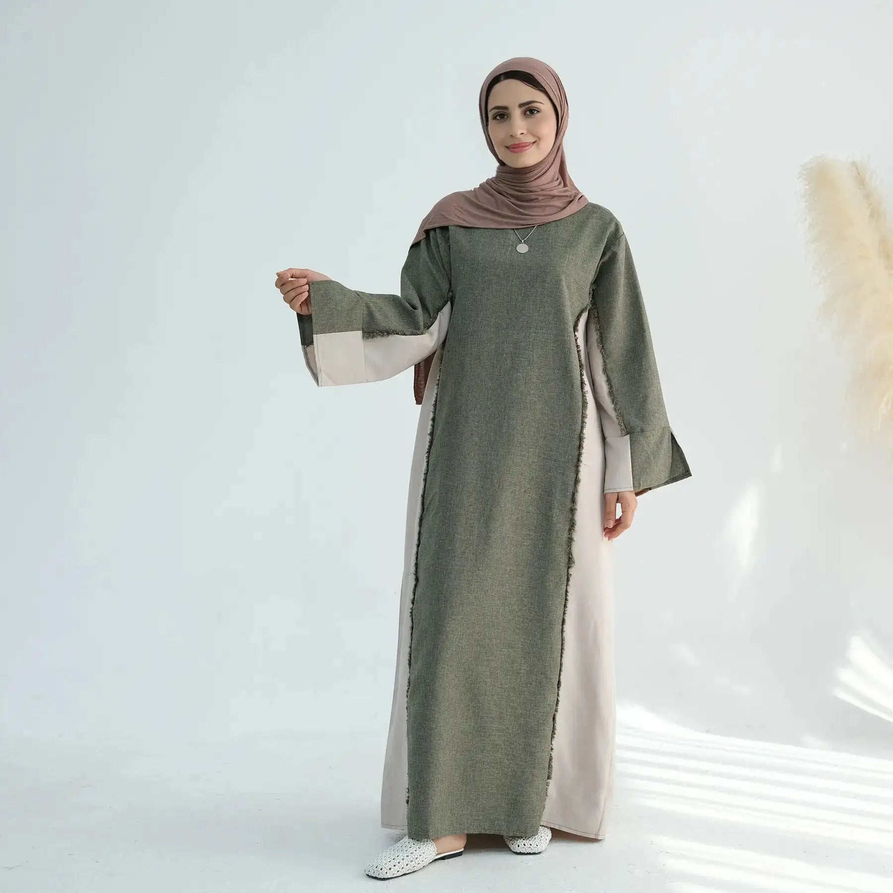 Elegant Muslim Women's Abaya Dress with Adjustable Belt - Perfect for Prayer, Mosque, and Special Occasions