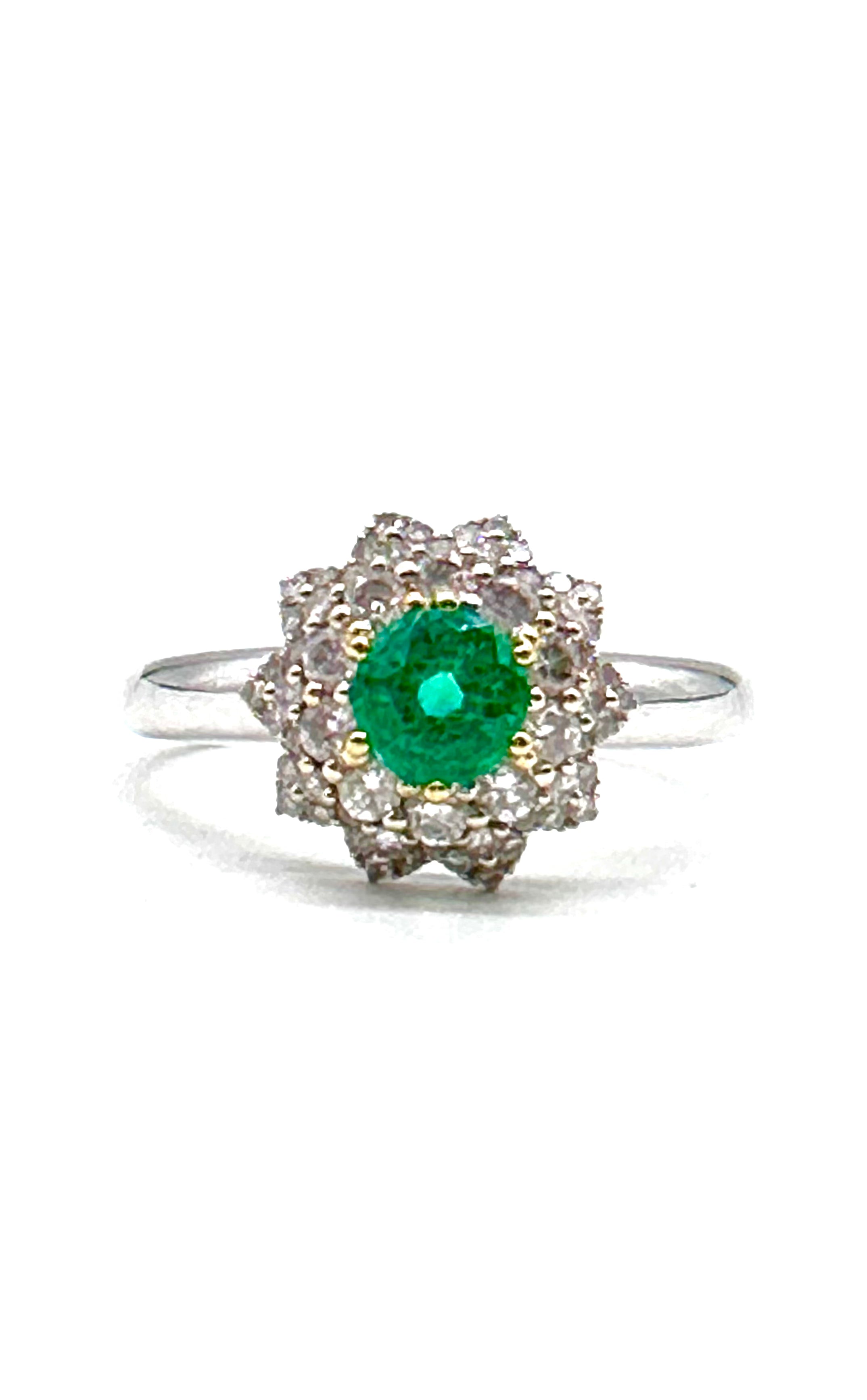 Exquisite Emerald and Diamond Halo Flower Ring - 14K Gold Vintage Floral Engagement Ring for Women - Perfect for Weddings, Anniversaries & Special Occasions