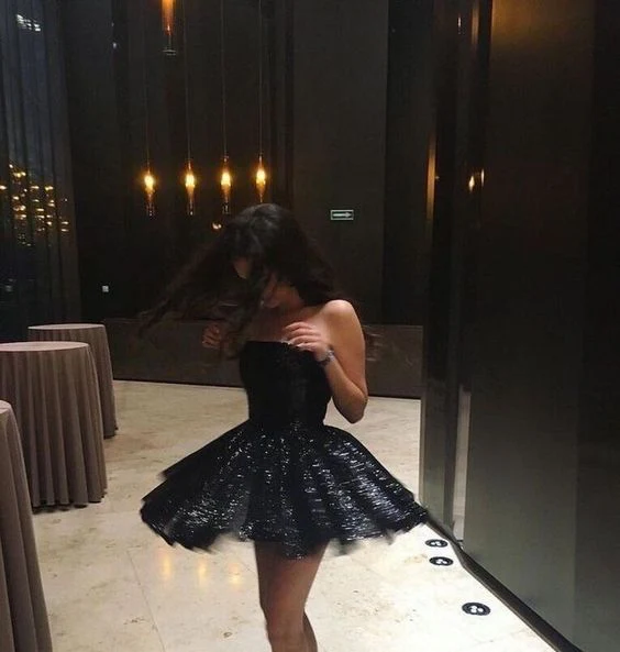 Elegant Black A-Line Strapless Short Prom Dress J3409 - Perfect for Homecoming, Party, and Special Occasions