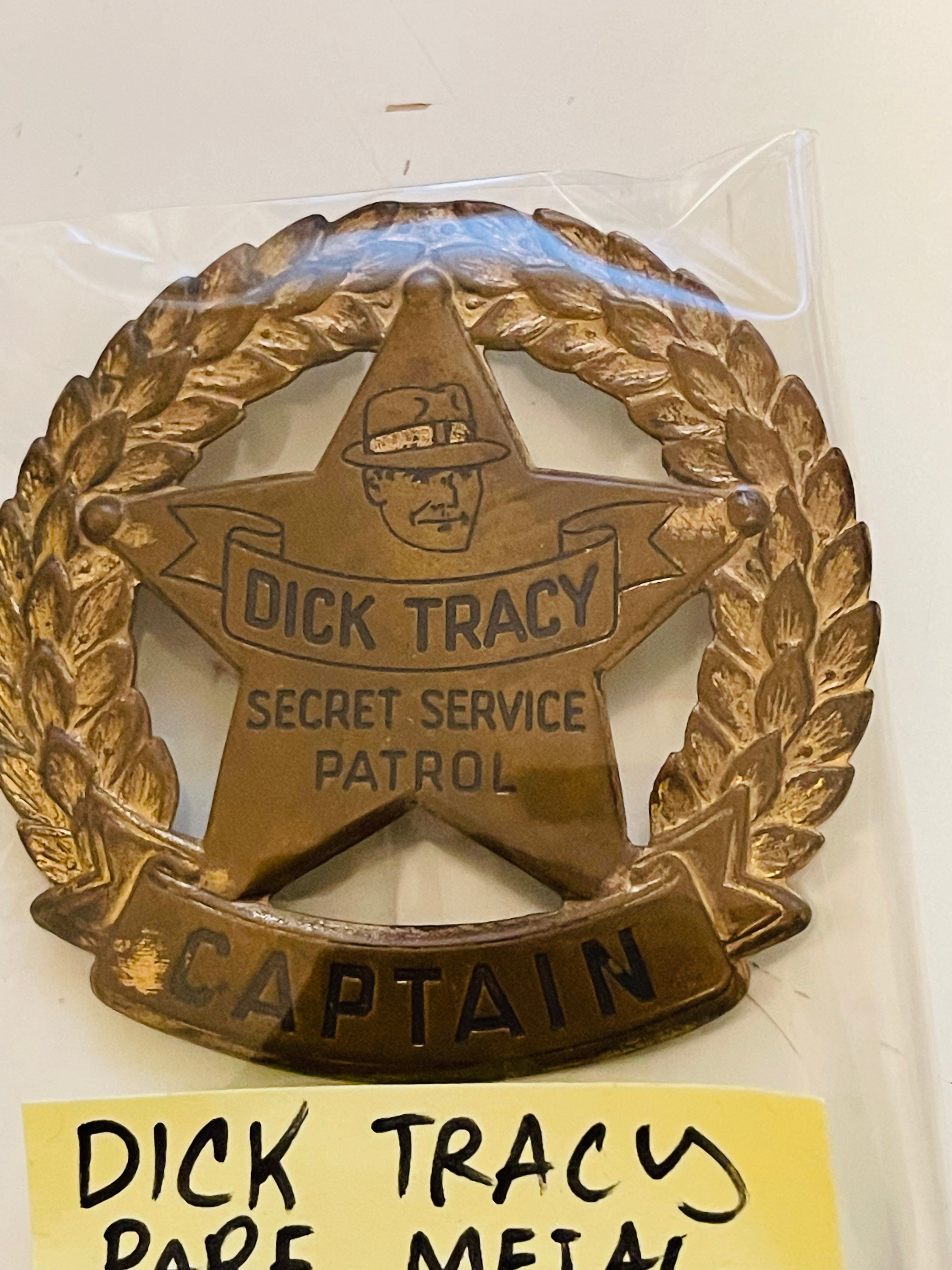 Vintage Dick Tracy Rare Metal Captain Badge - Quaker Oats 1938 Collectible Police Memorabilia for Display & Cosplay