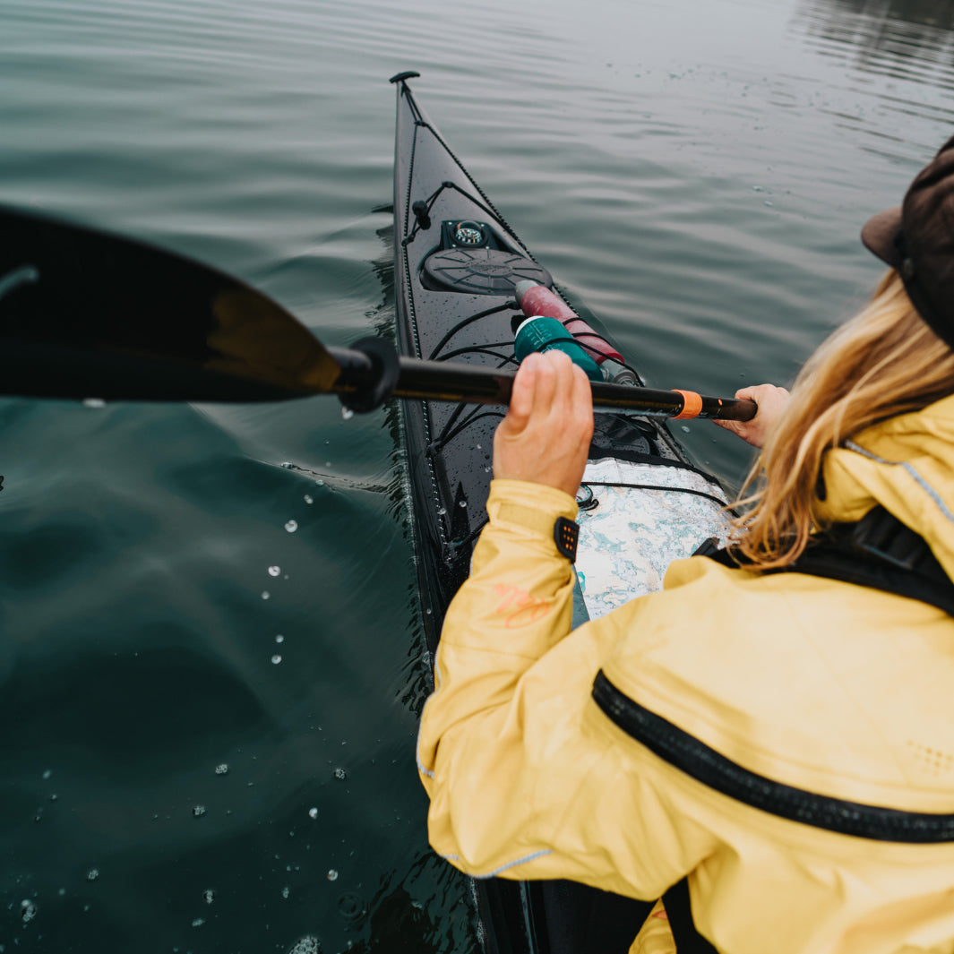 Aqua Bound Sting Ray Carbon Posi Lok 4-Piece Kayak Paddle - Lightweight & Durable for Touring, Fishing & Recreational Kayaking