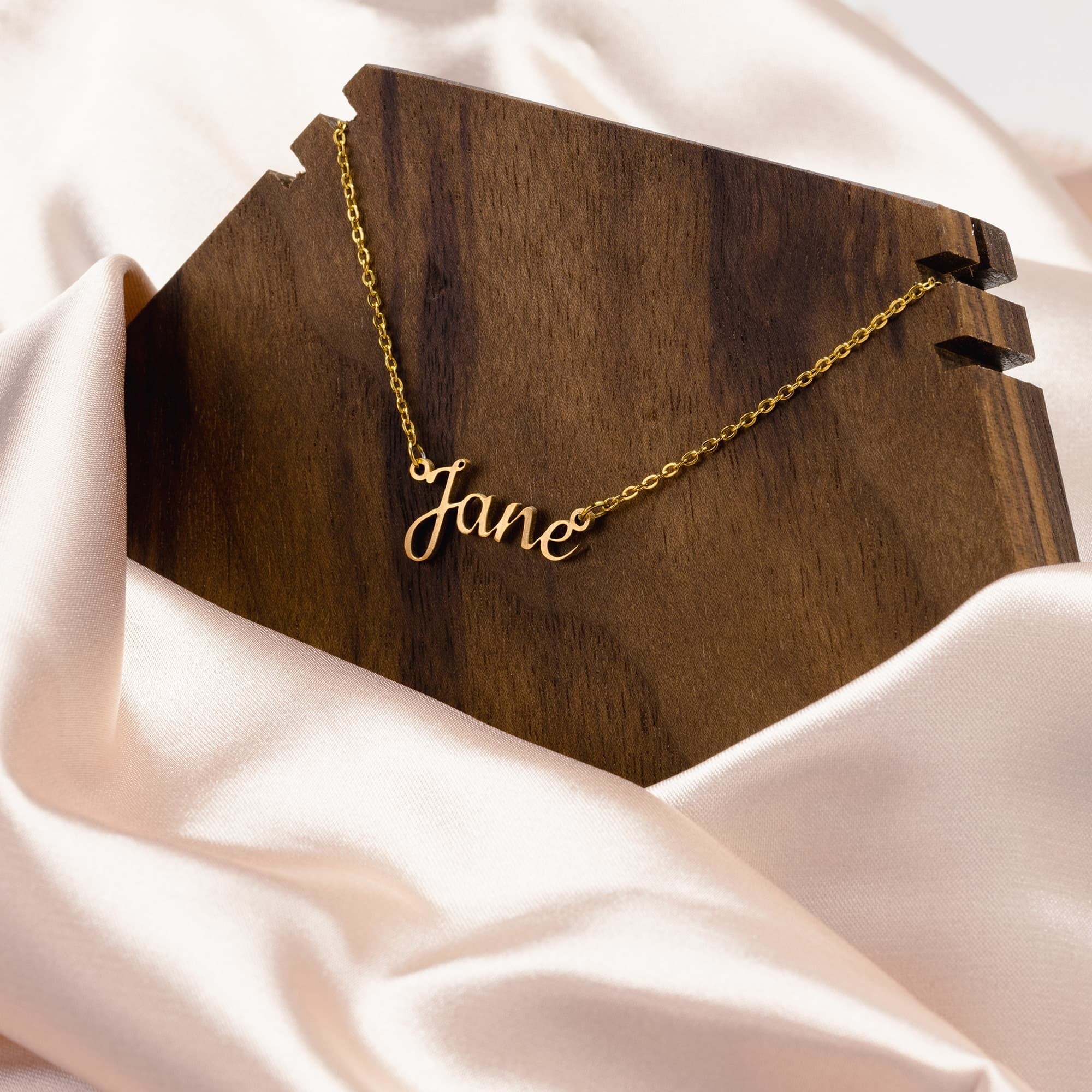 Personalized Name Necklace in Gold, Rose Gold, or Silver - Perfect Birthday Gift for Her, Anniversary Present, Bridesmaid Jewelry & Everyday Fashion Accessory