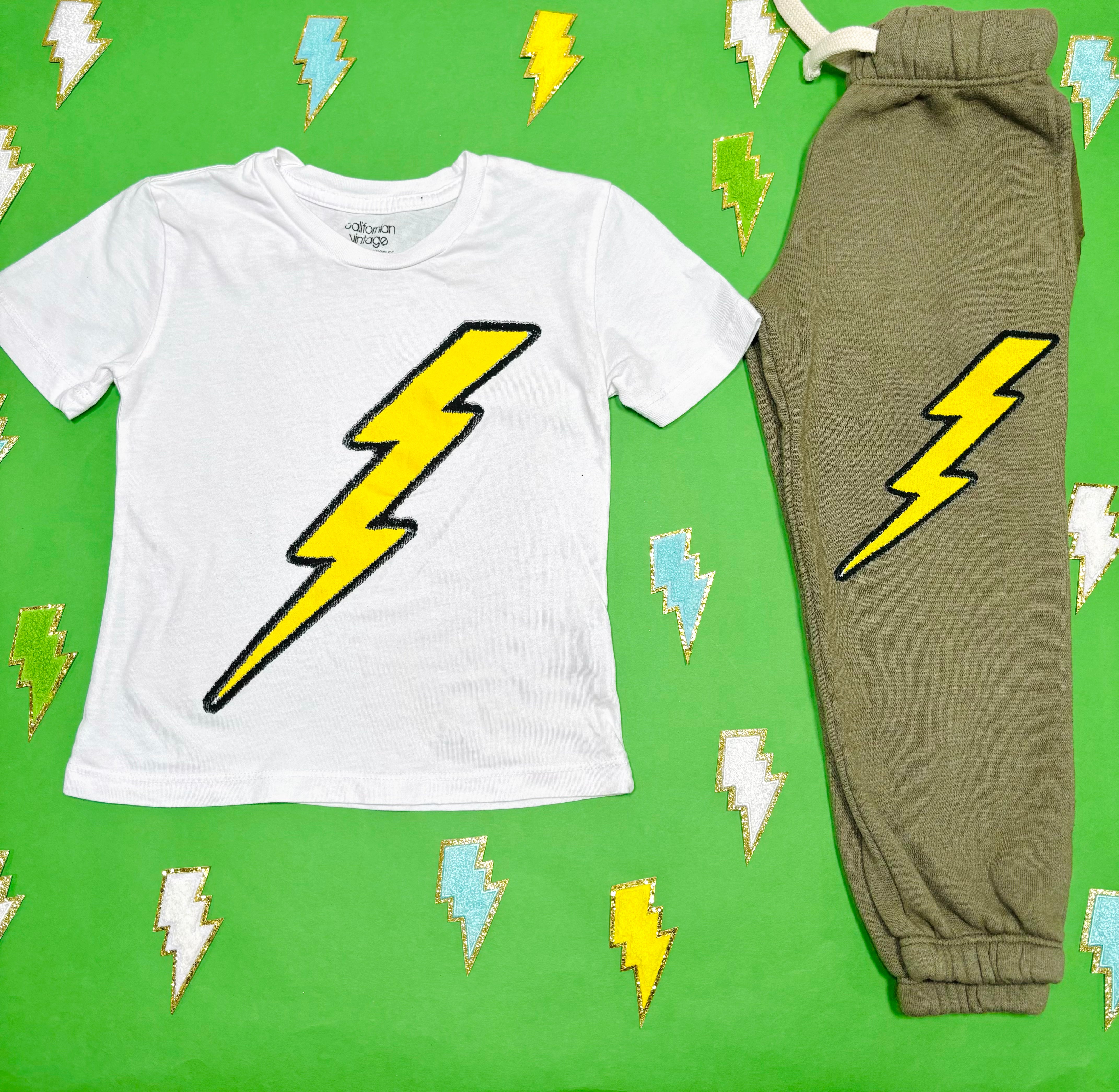 Lightning Bolt T-Shirt for Men & Women - Cool Graphic Tee for Casual Wear, Concerts & Street Style | Soft Cotton Comfort Fit