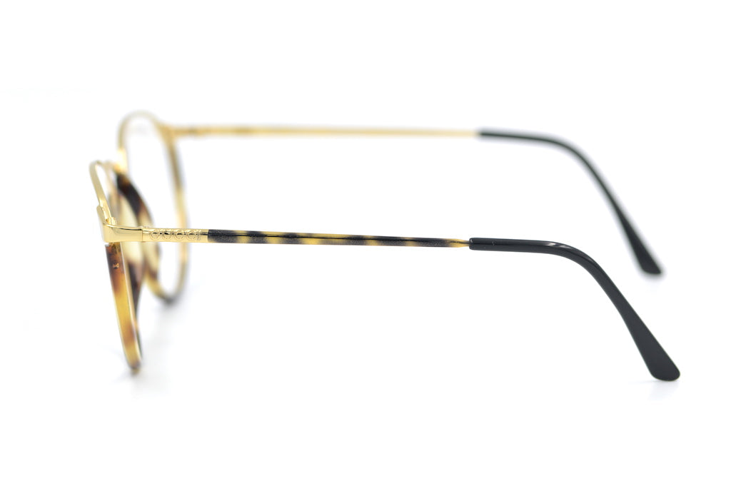 Original Title: Gucci 2326 52M   Optimized Title: **Gucci 2326 52M Sunglasses - Luxury Designer Shades for Men & Women | UV Protection & Fashion Statement (Perfect for Travel, Driving & Outdoor Activities)**