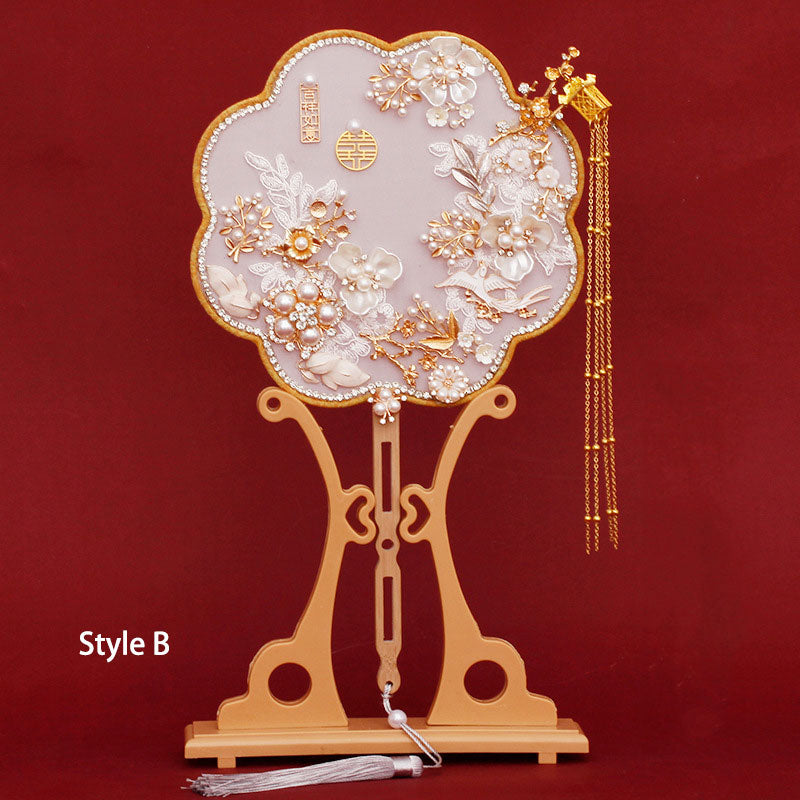 Elegant Chinese Vintage White Hand Fans for Brides - Perfect for Weddings, Photo Shoots & Traditional Ceremonies