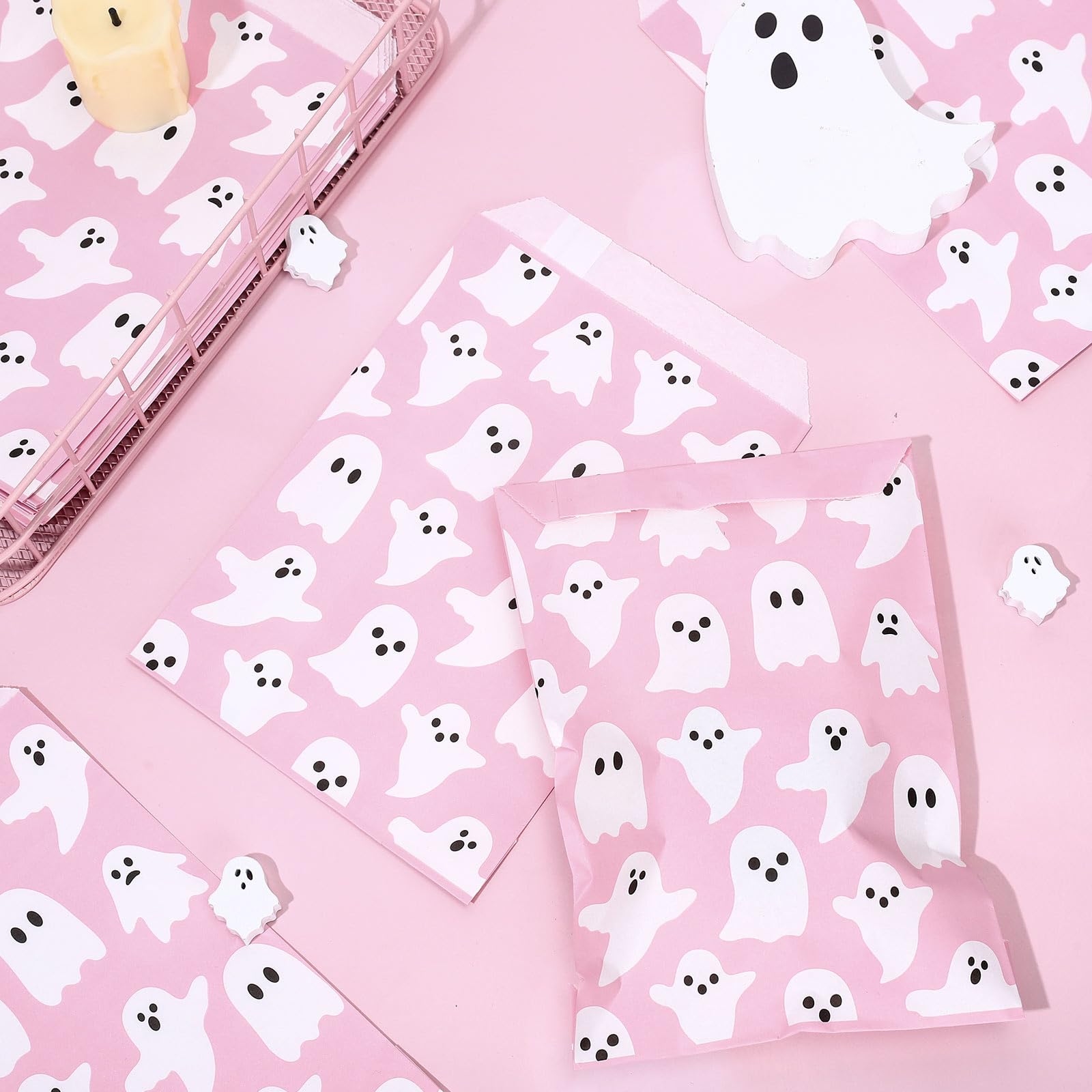 100Pcs Halloween Treat Bags 5x7.3 Inch - Cute Pink & White Ghost Pattern Candy Goodie Bags for Party Favors, Snacks, Cookies & Chocolates - Perfect for Halloween Parties, Trick or Treat & Buffet Events