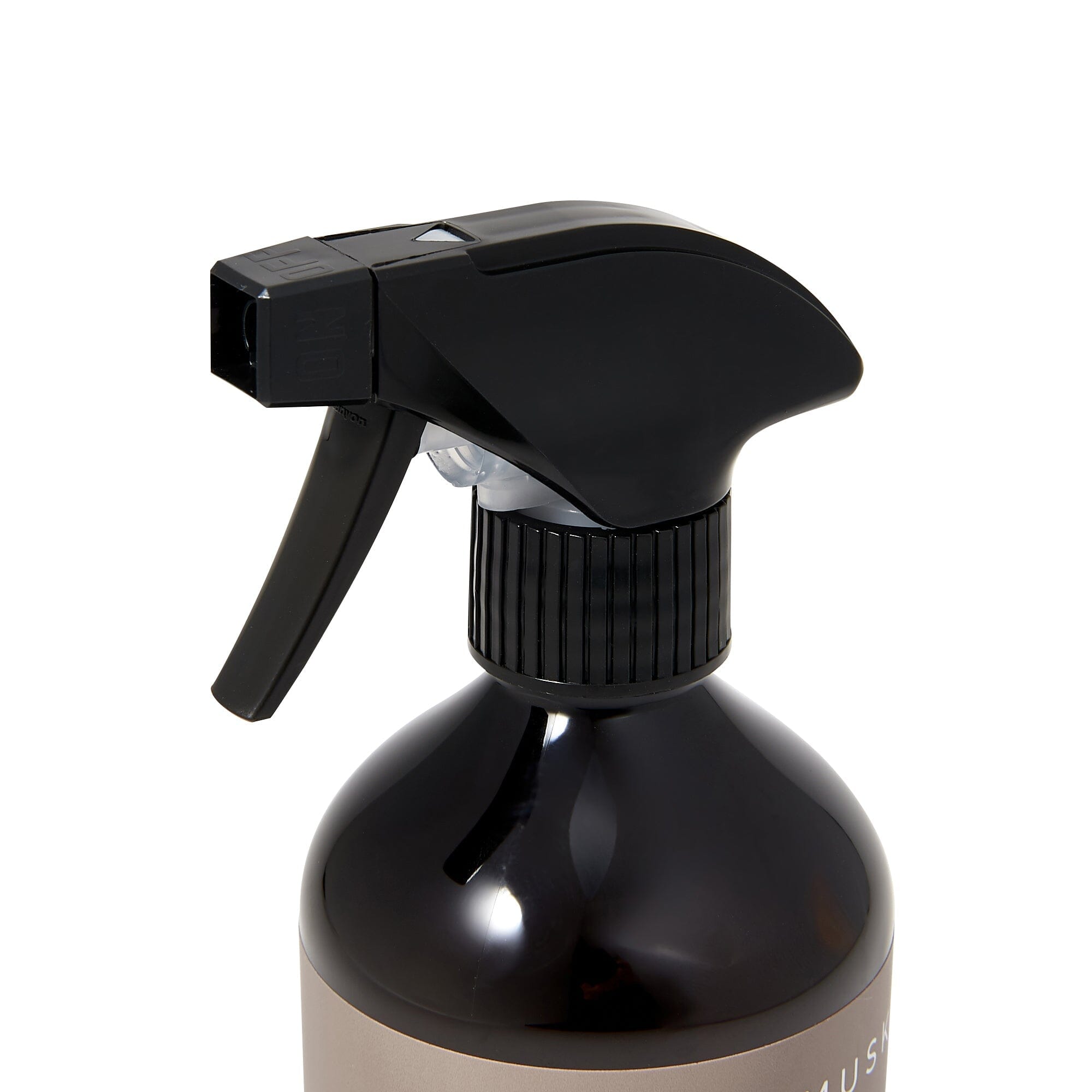 Lufty Fabric Mist White Musk - Refreshing Scent for Clothes, Linens & Home - Long Lasting Aromatherapy Spray for Bedding, Curtains & Wardrobe