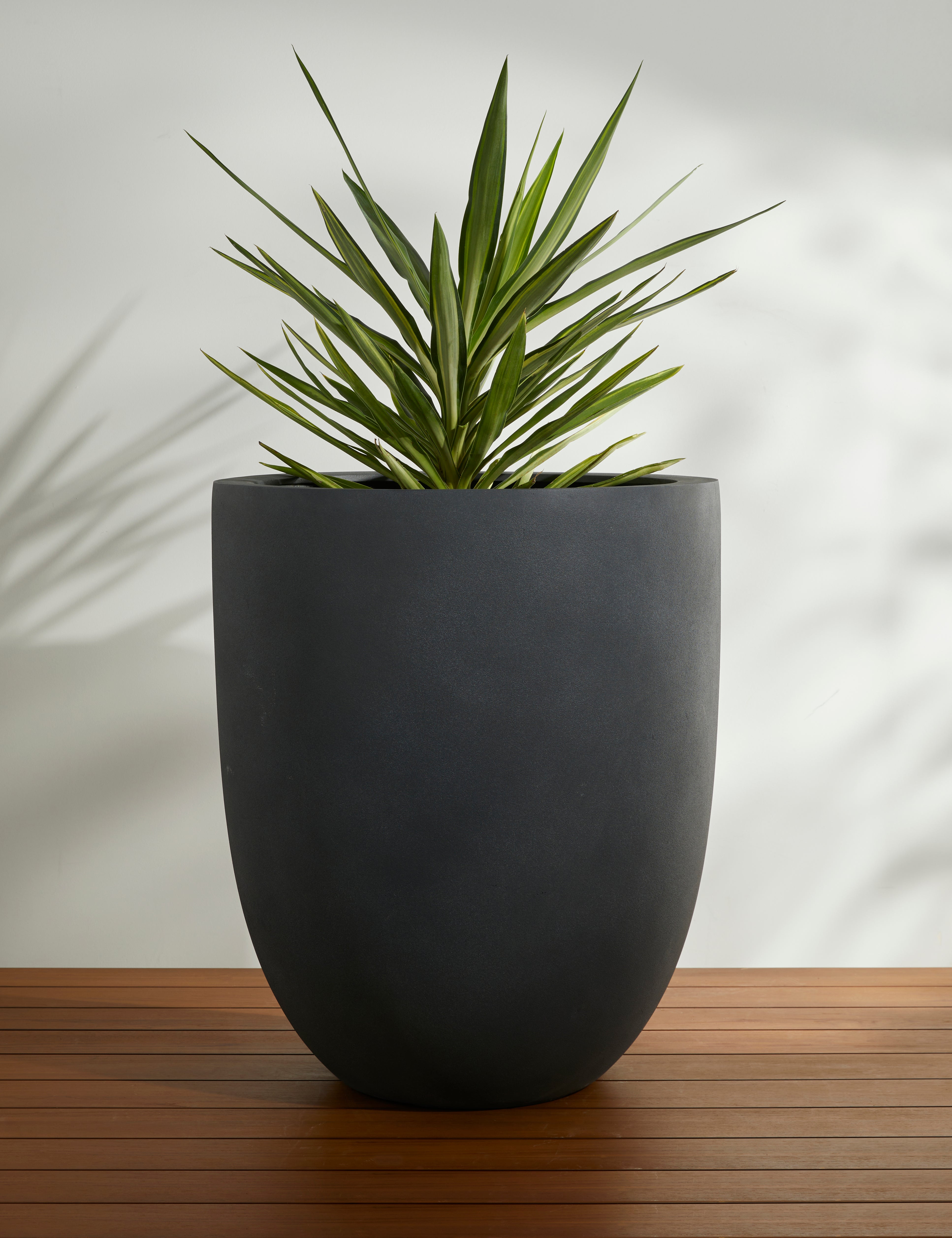Campania International Bradford Planters - Elegant Garden Planters for Outdoor & Indoor Decor - Perfect for Patios, Balconies, and Home Gardens