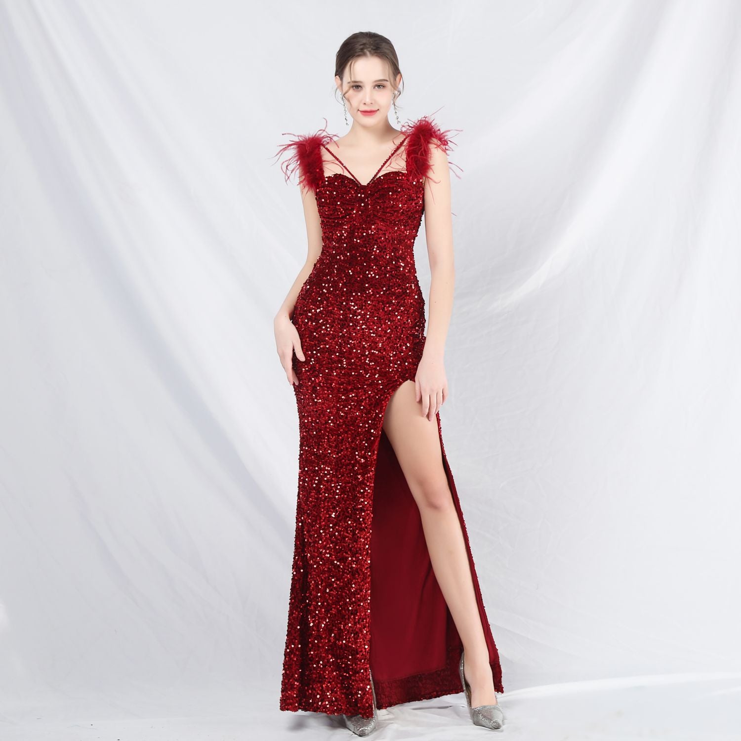 Elegant Ostrich Plush Beaded Long Evening Dress for Women - Perfect for Prom, Gala & Formal Events