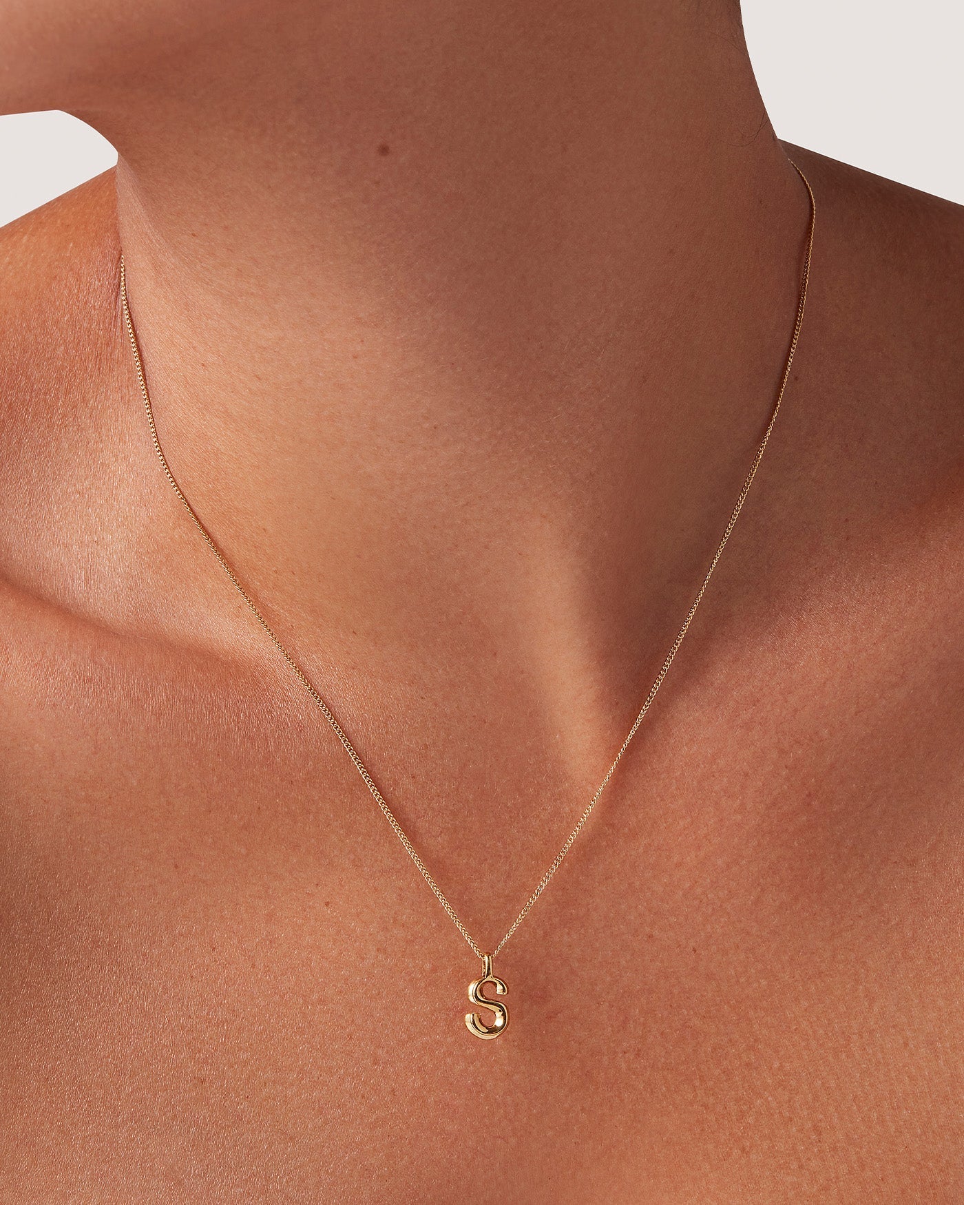 Personalized Monogram Necklace for Women - Custom Initial Pendant Jewelry Gift for Her - Perfect for Birthdays, Anniversaries & Everyday Wear