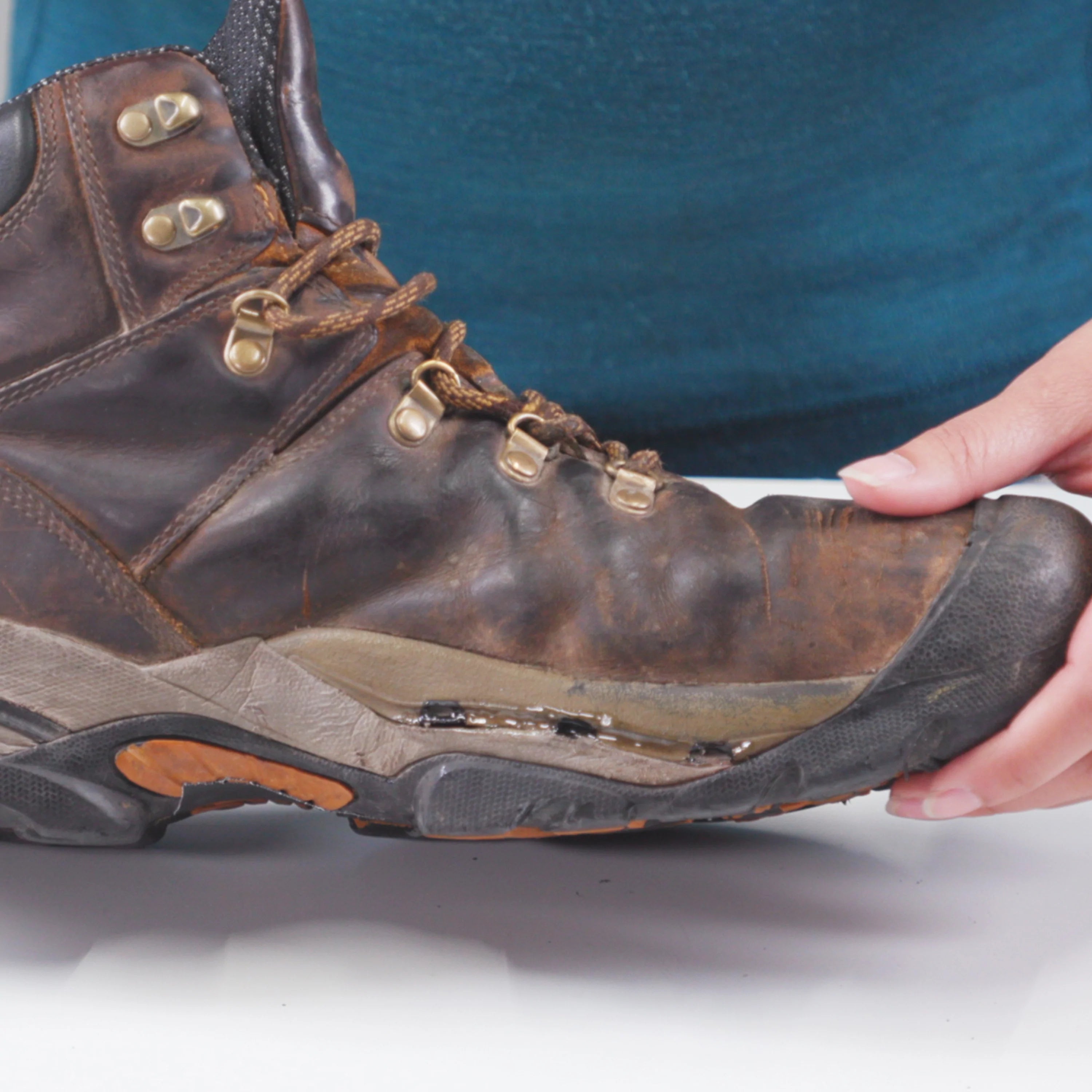Aquaseal SR Shoe Repair Adhesive - Heavy Duty Waterproof Glue for Boots, Sandals & Outdoor Gear - Perfect for Hiking, Camping & Work Boot Repairs