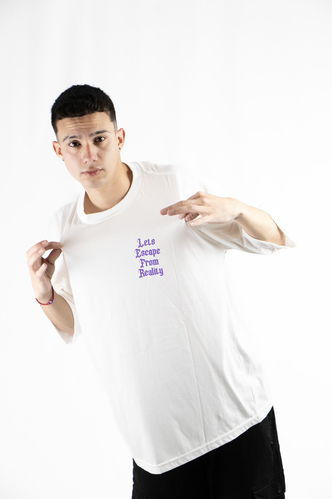 Remera Dos Padres Oversize Unisex T-Shirt with Regular Logo 262 in White - Perfect for Casual Wear, Street Style and Everyday Comfort