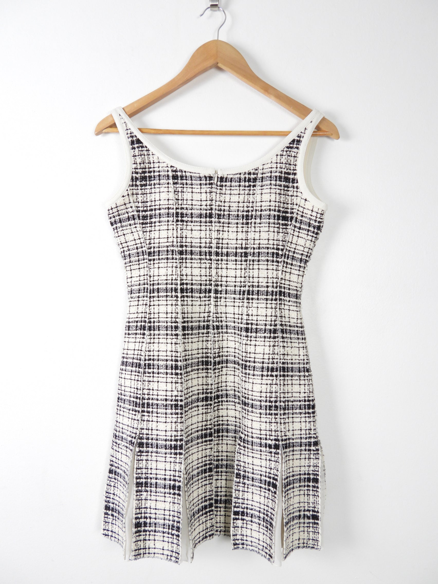 Giambattista Valli Black & Ivory Tweed Sleeveless Dress - Women's XS / Size 0/2 | Elegant Cocktail Party & Wedding Guest Outfit
