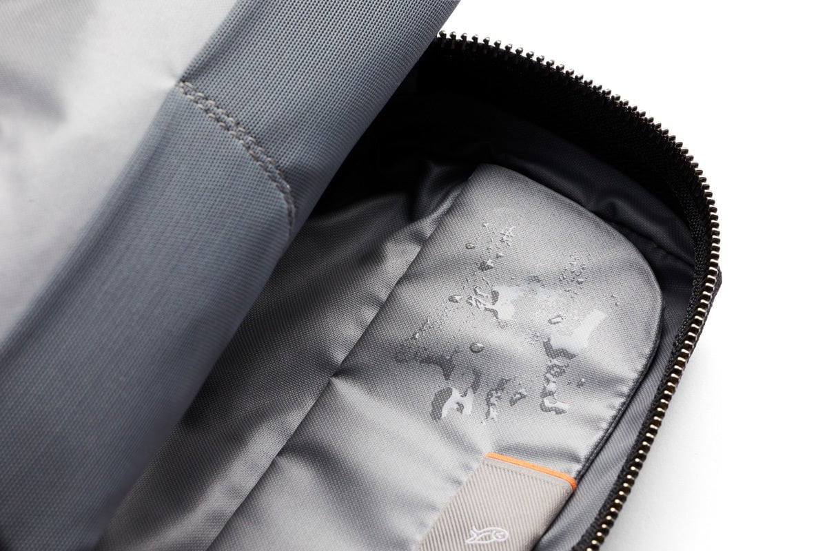 Bellroy Premium Travel Toiletry Bag - Water-Resistant & Compact Organizer for Men & Women | Perfect for Air Travel, Gym, Camping & Weekend Getaways