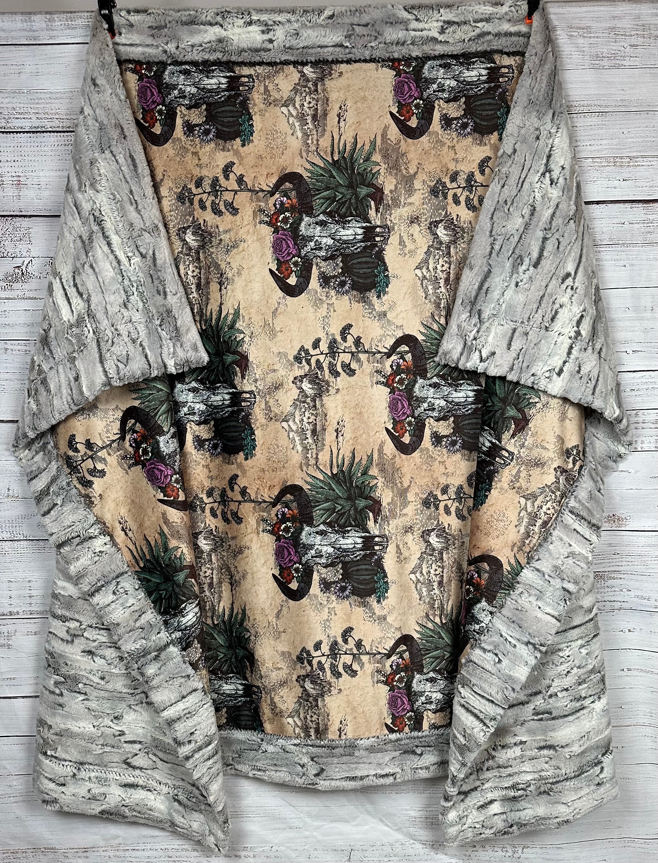 Premium Western Americana Skull Design Silver Fox Luxe Large 55x79 Inches Soft Minky Blanket - Perfect for Home Decor, Bedroom Throw, and Cozy Gift Idea