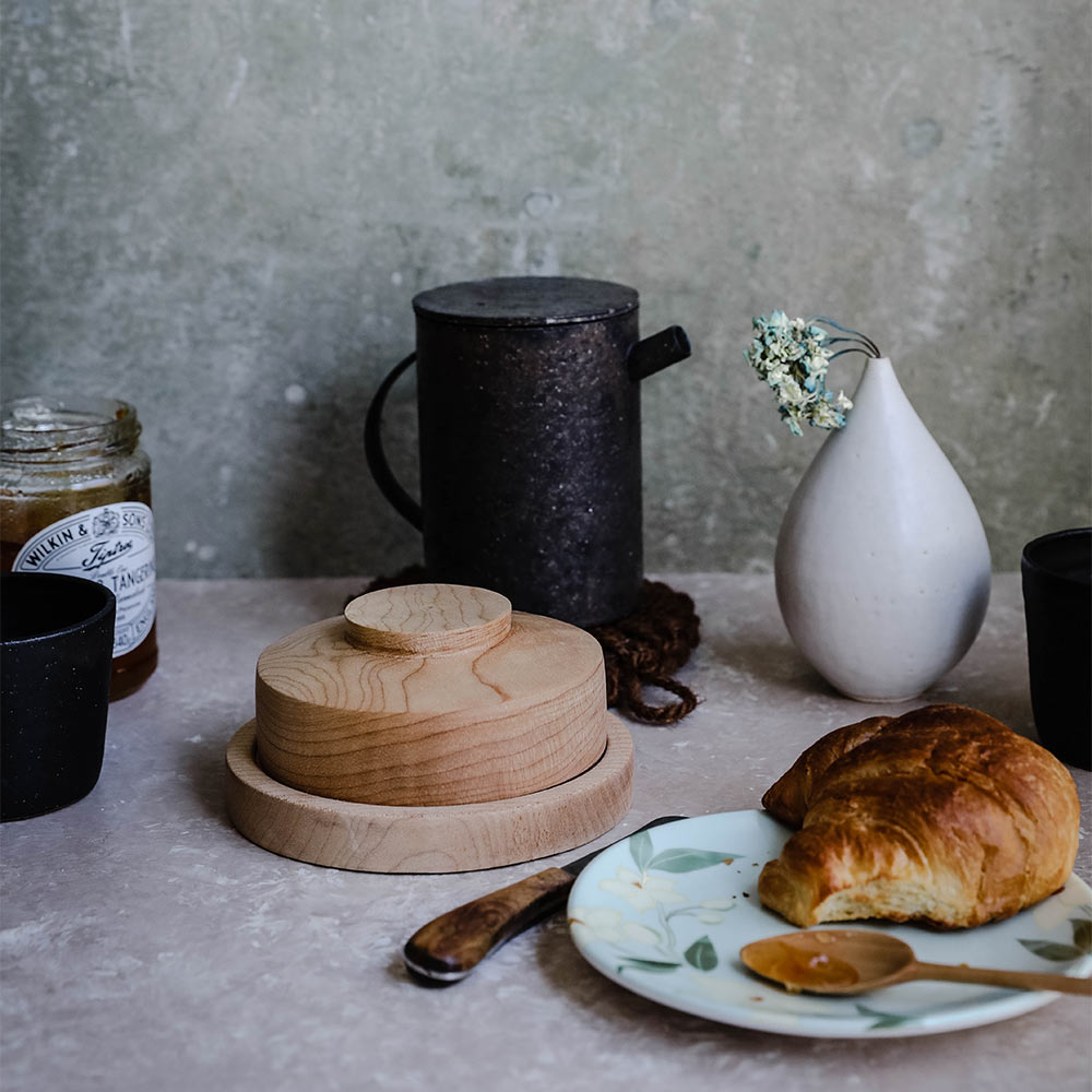 Premium Wooden Butter Dish with Lid - Natural & Eco-Friendly Butter Keeper for Freshness - Perfect for Kitchen, Dining Table, and Breakfast Serving