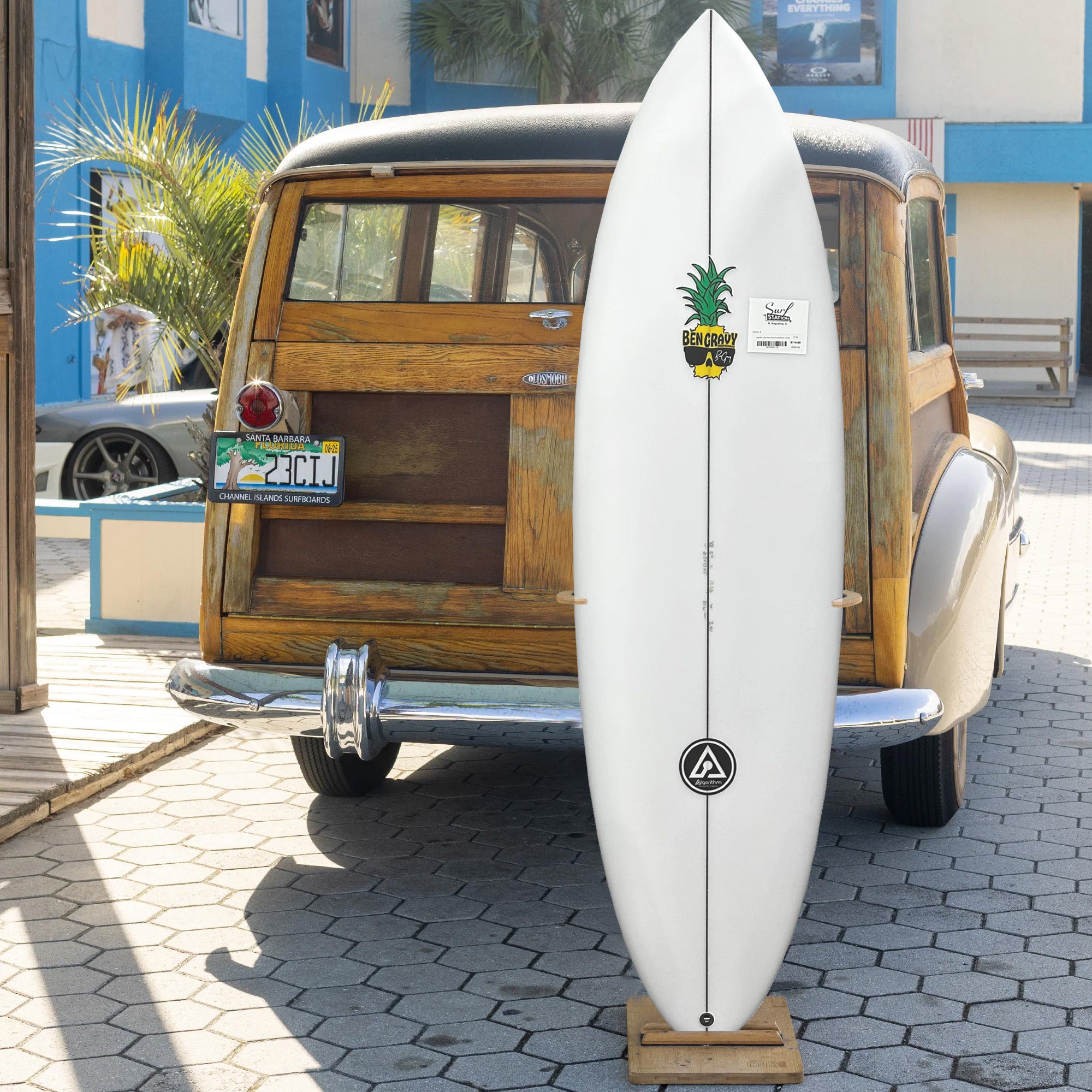 Algorithm Ben Gravy Semi Pro 5'10 Surfboard with Futures Fins - Perfect for Intermediate Surfers & Small to Medium Waves