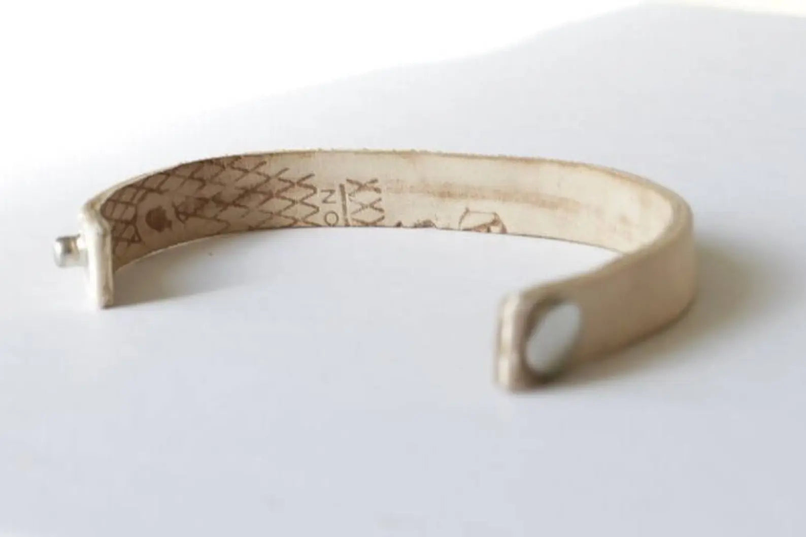 Elegant Demi Pointe Bracelet for Ballet Dancers - Perfect for Dance Practice, Performances & Gifts | Adjustable & Comfortable Ballet Jewelry