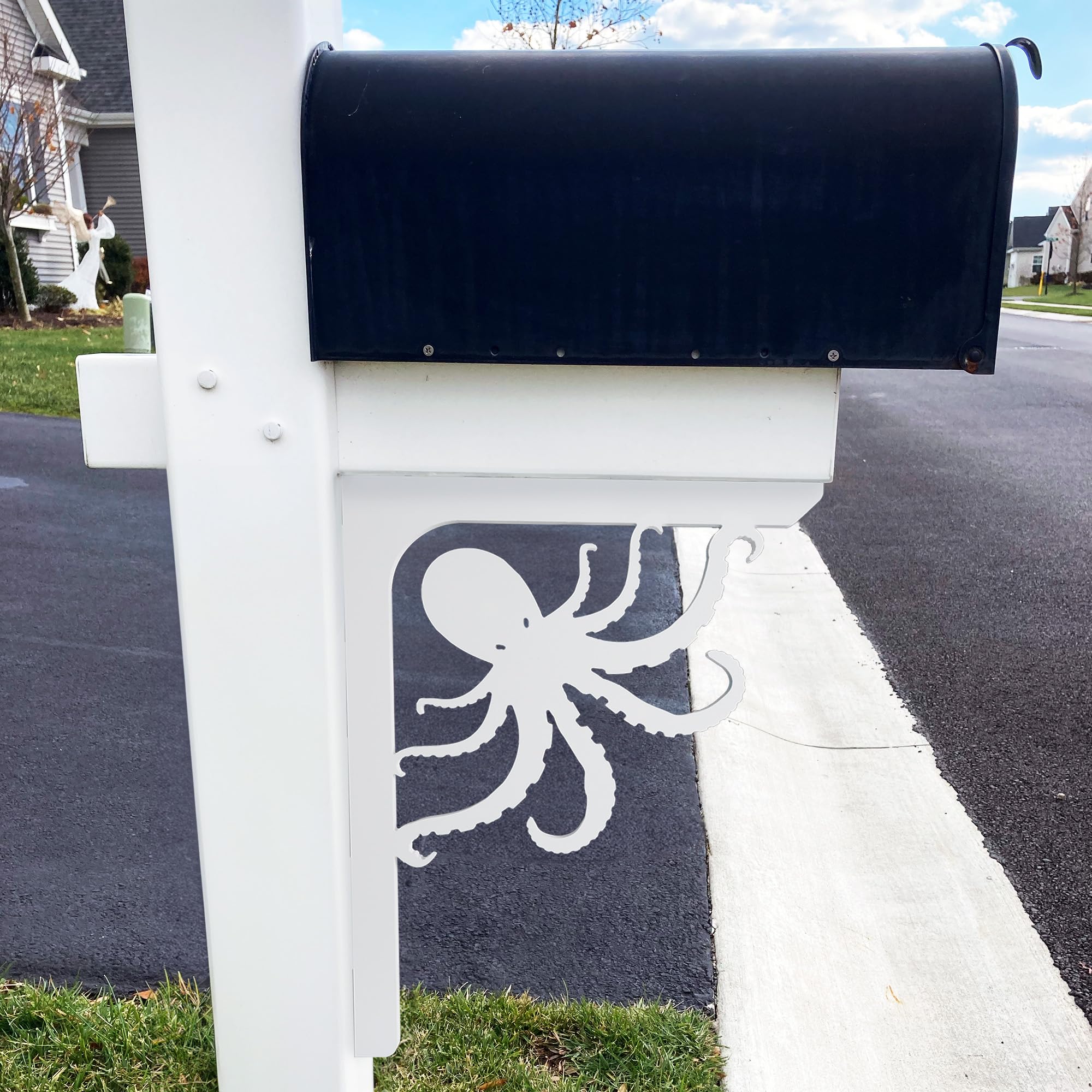 JennyGems Octopus Mailbox Bracket - Durable Porch & Patio Decor, Nautical Beach House Decoration, Made in USA - Perfect for Coastal Homes, Seaside Cottages & Ocean-Themed Outdoor Spaces