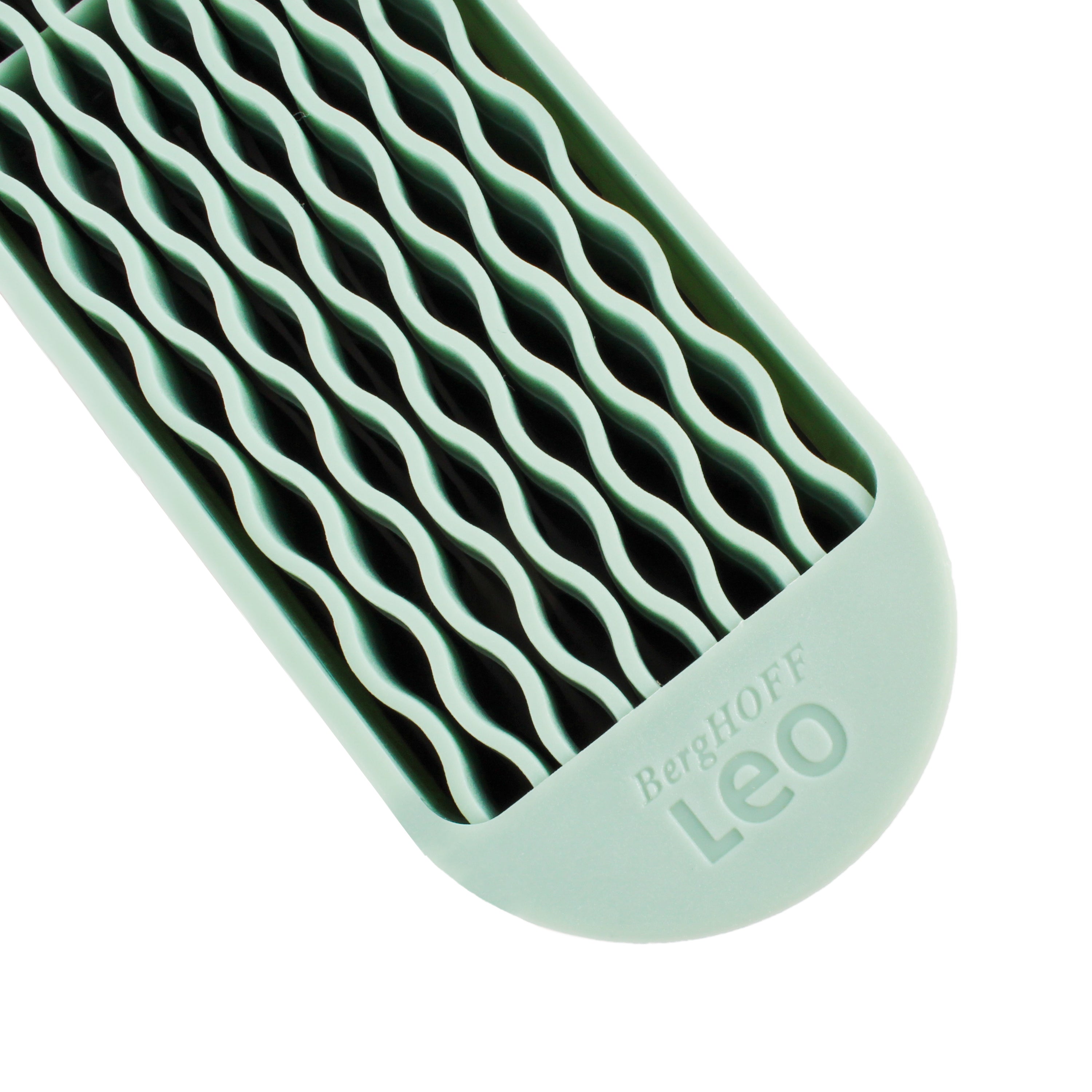 BergHOFF Leo 8-Piece Stainless Steel Kitchen Knife Set with Universal Knife Block - Mint Green | Professional Chef Knives for Cooking, Slicing & Dicing | Perfect for Home Kitchens & Culinary Enthusiasts