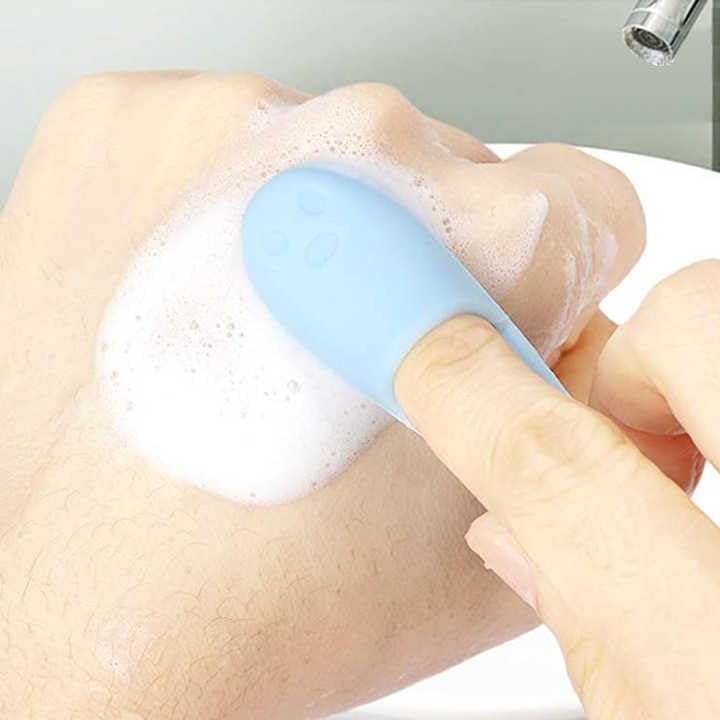 **Ayushicreationa Silicone Face Mask Brush - Soft Makeup & Facial Scrubber for Mud, Clay, Charcoal Masks - Easy Cream & Lotion Applicator - 1pc (Multi Color) - Perfect for Spa, Skincare & Beauty Routines**