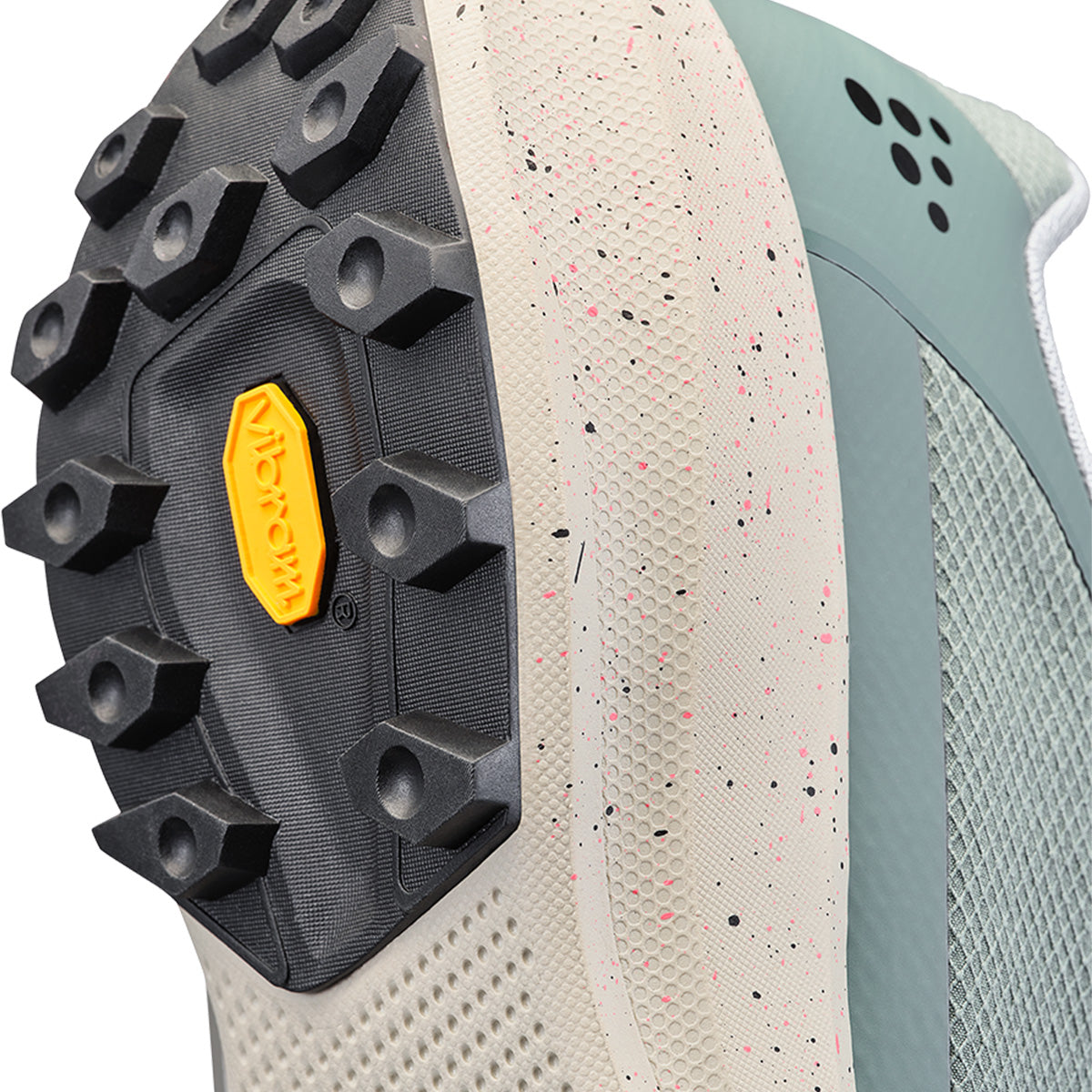 Craft Ultra Trail 2 Men's Running Shoes - Lightweight Hiking & Trail Running Shoes for Outdoor Adventures - Perfect for Mountain Trails, Jogging & Fitness Training
