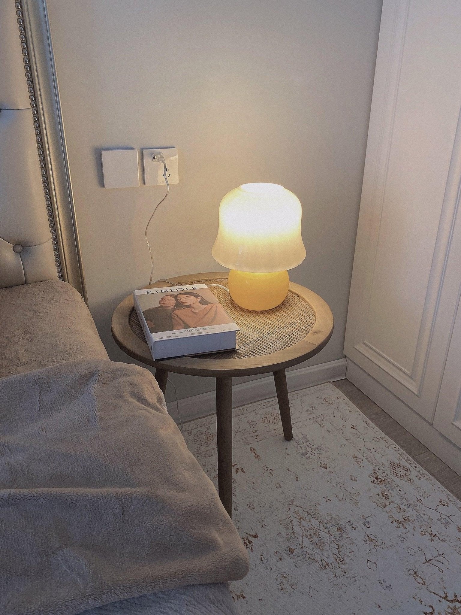 Creamy Mushroom Table Lamp - Soft Glow Night Light for Bedroom, Nursery, Living Room - Modern Decorative Lighting for Cozy Ambiance