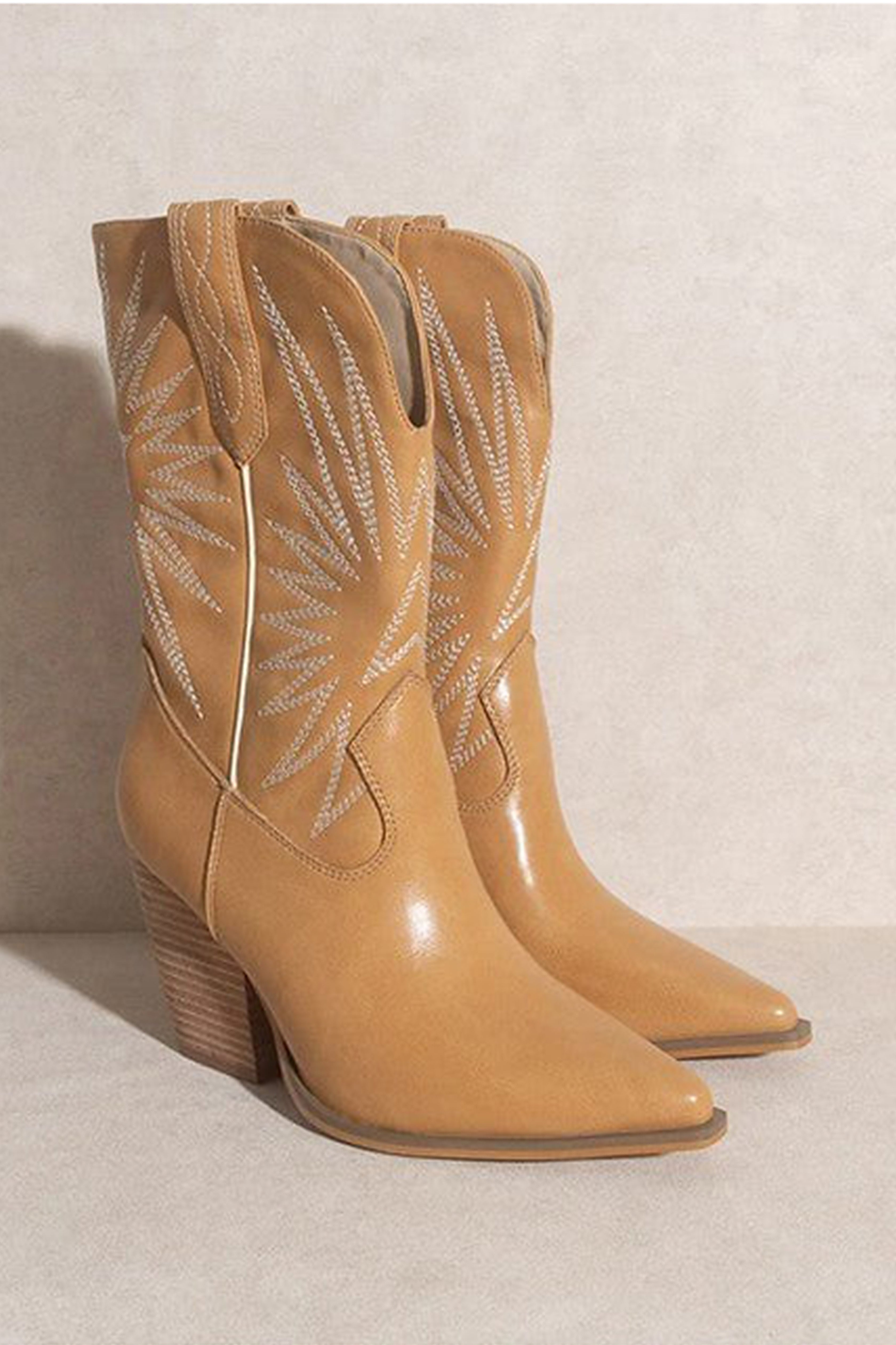 Emersyn Western Boots for Women - Tan Leather Cowgirl Boots with Comfortable Fit - Perfect for Rodeo, Country Music Festivals & Western Fashion