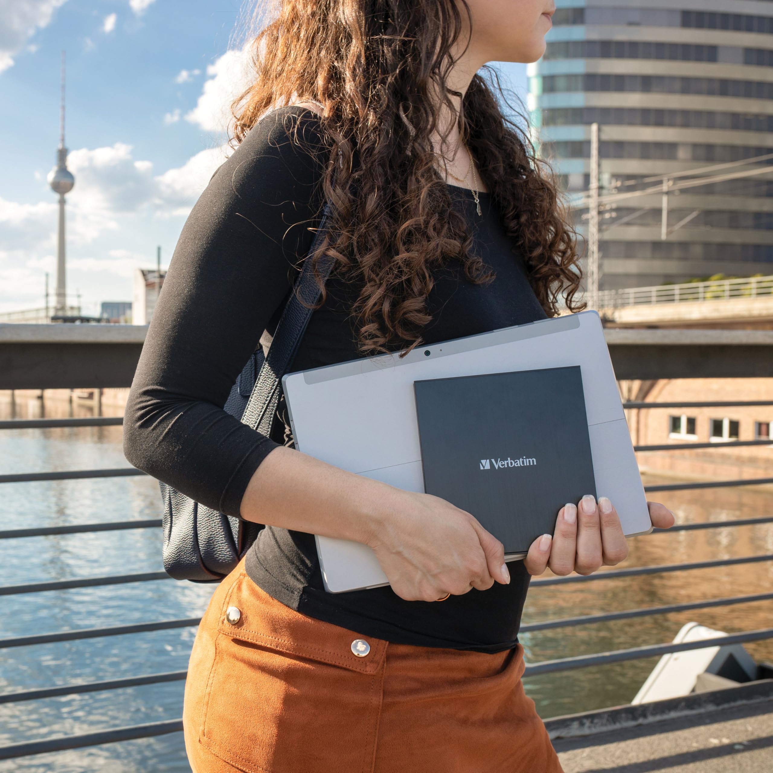 Verbatim Slimline External Blu-ray Writer & Reader - USB 3.2 Gen 1 with USB-C Connection - Ultra HD 4K Playback - Compact Design for Laptops & Desktop PCs - Perfect for Home Theater & Media Backup