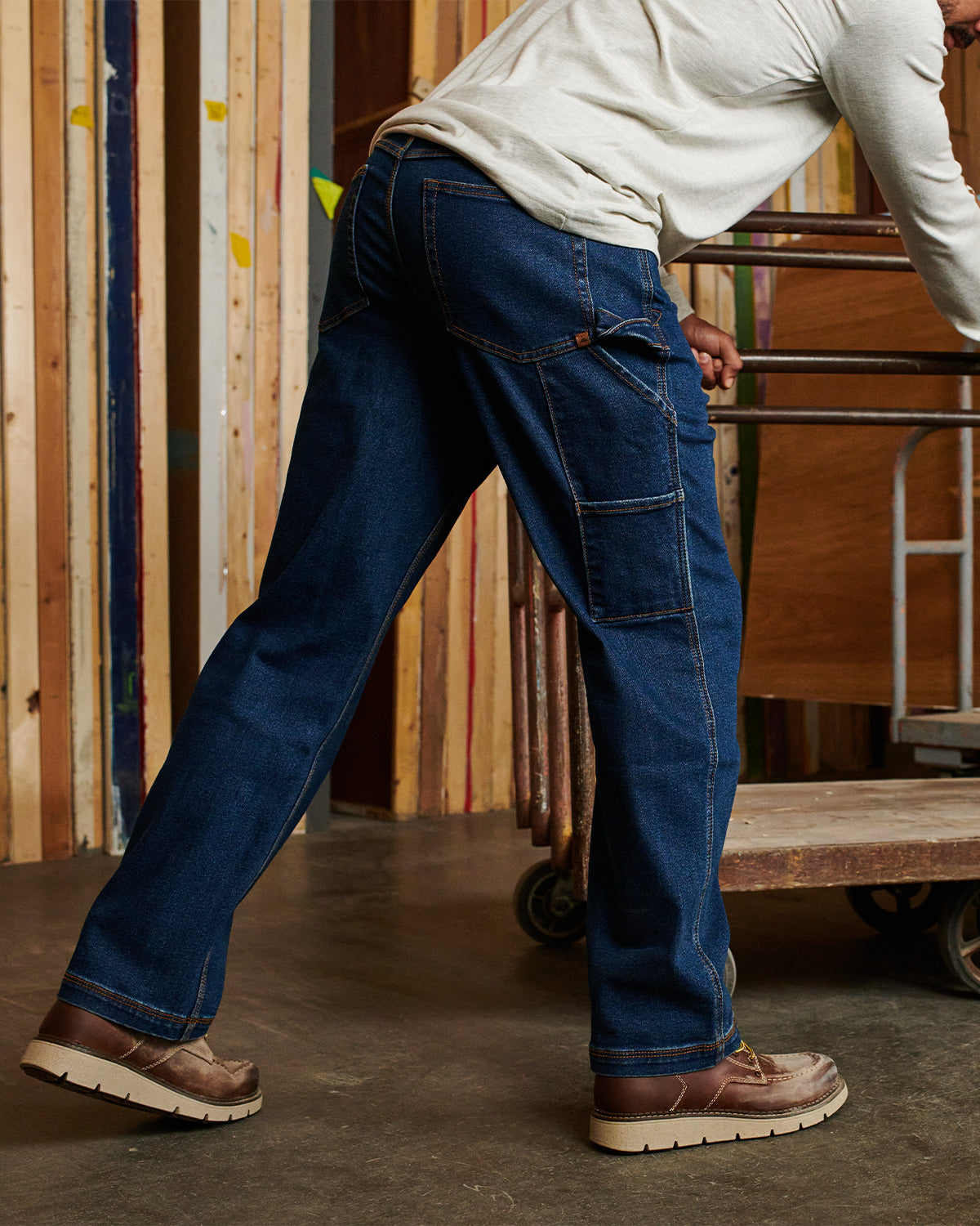 Durable Men's D2 Carpenter Jeans - Heavy Duty Work Pants for Construction & DIY Projects - Comfortable & Stylish Workwear for Professionals