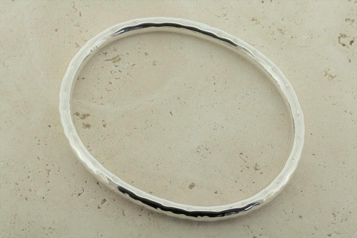 5mm Oval Tubular Hammered Bangle - Elegant Stackable Bracelet for Women, Perfect for Everyday Wear, Parties & Gifts