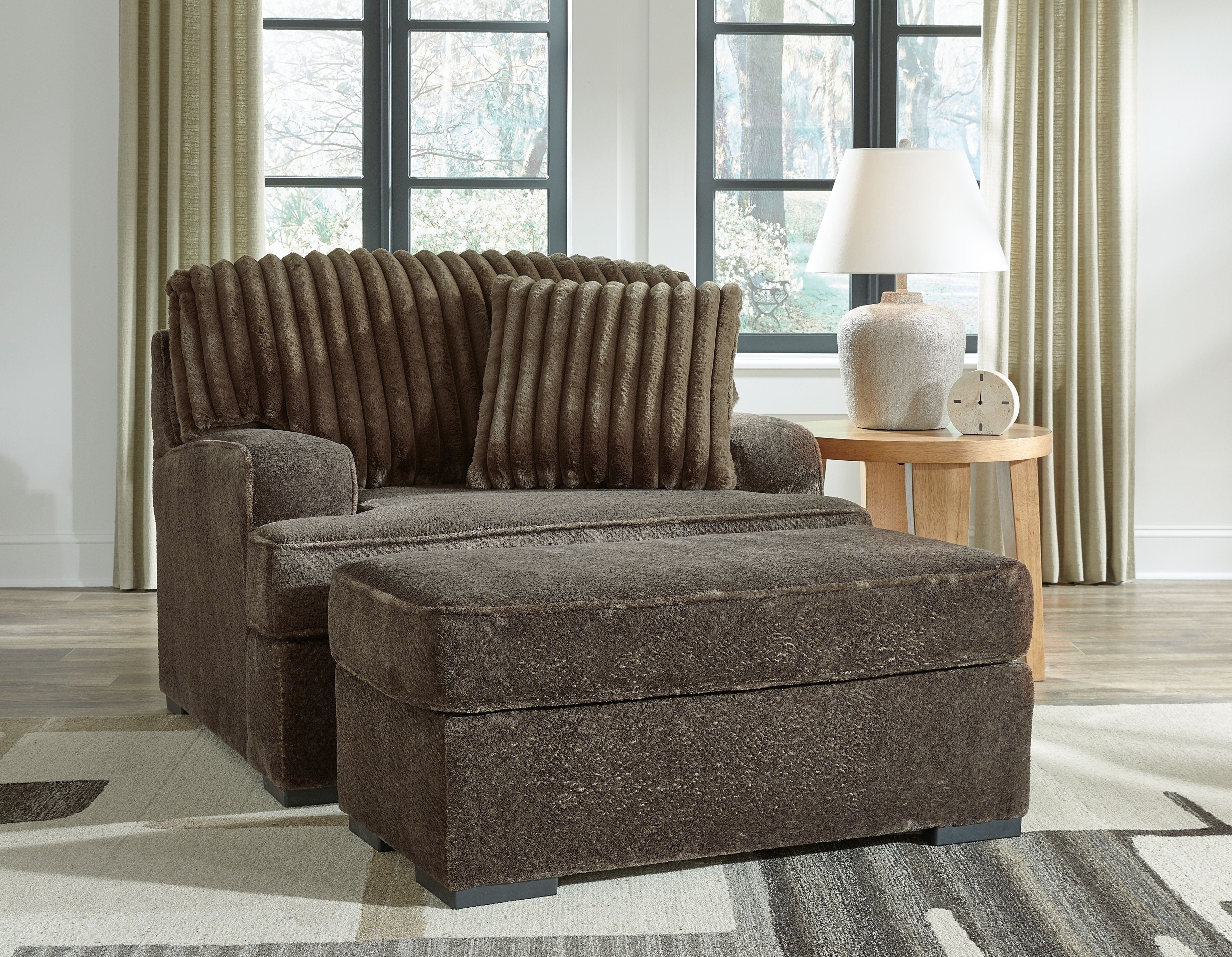 Stylish Aylesworth Living Room Set - Modern Sofa & Loveseat for Cozy Home Decor | Perfect for Family Gatherings & Relaxing Evenings