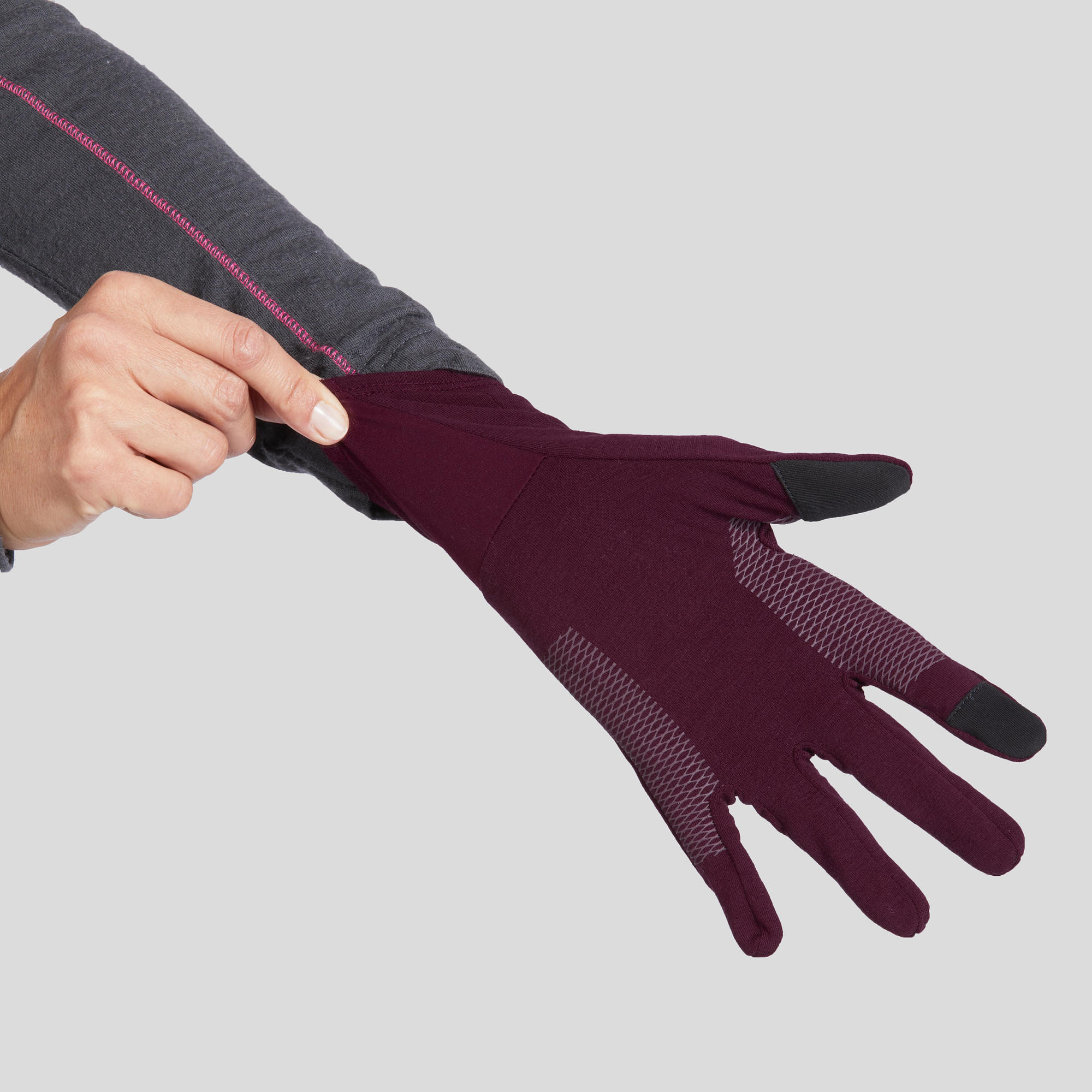 Forclaz Adult MT500 Merino Wool Liner Gloves - Warm & Breathable Hiking Gloves for Men & Women - Perfect for Winter Trekking, Camping & Outdoor Adventures