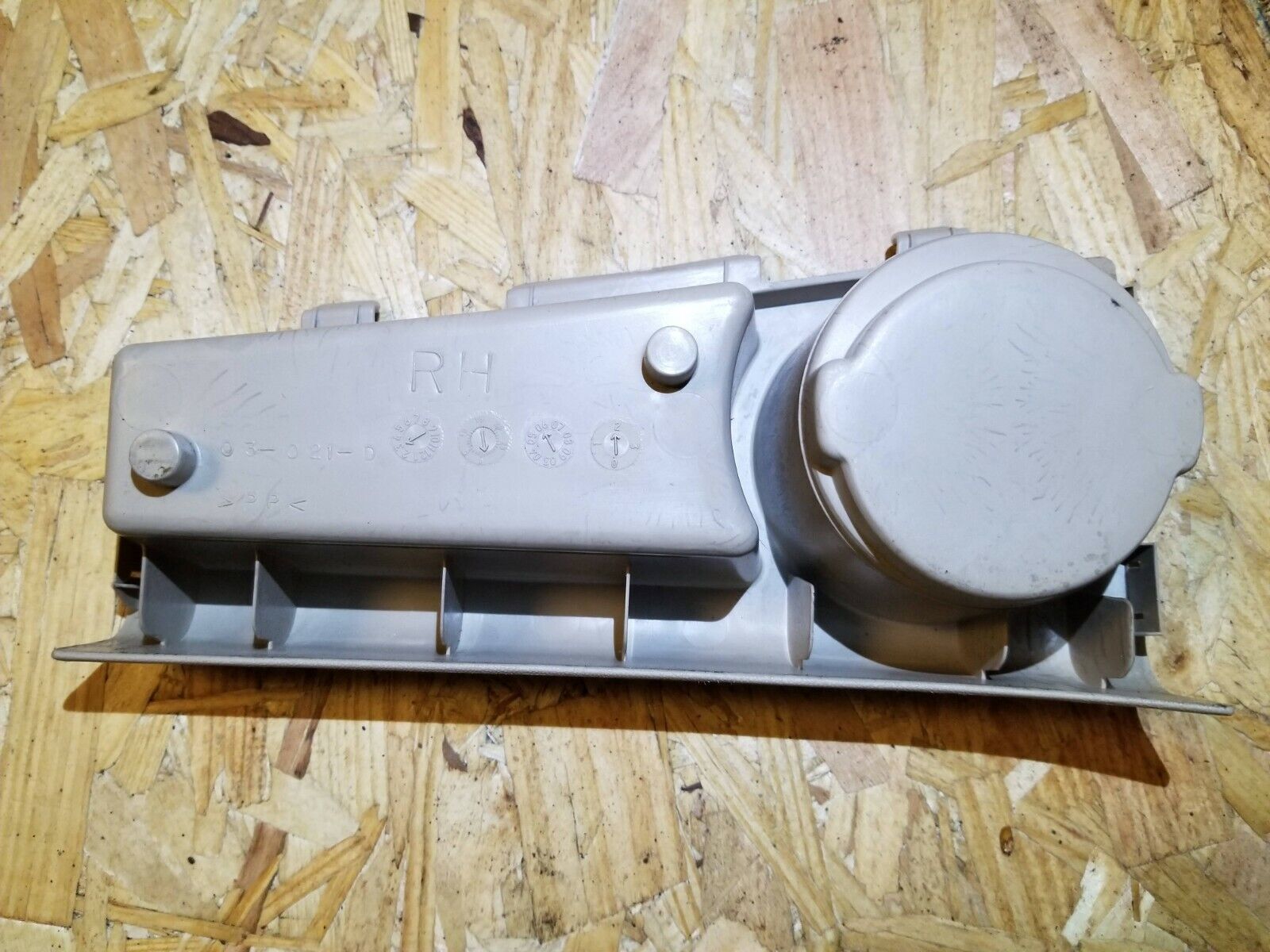 2005-2009 Cadillac SRX Rear Right Passenger Side Cup Holder OEM Replacement - Perfect for Road Trips & Daily Commutes