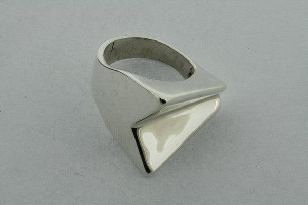 Angled Arrow Ring - Unique Geometric Jewelry for Women & Men - Perfect for Everyday Wear, Gifts & Boho Fashion