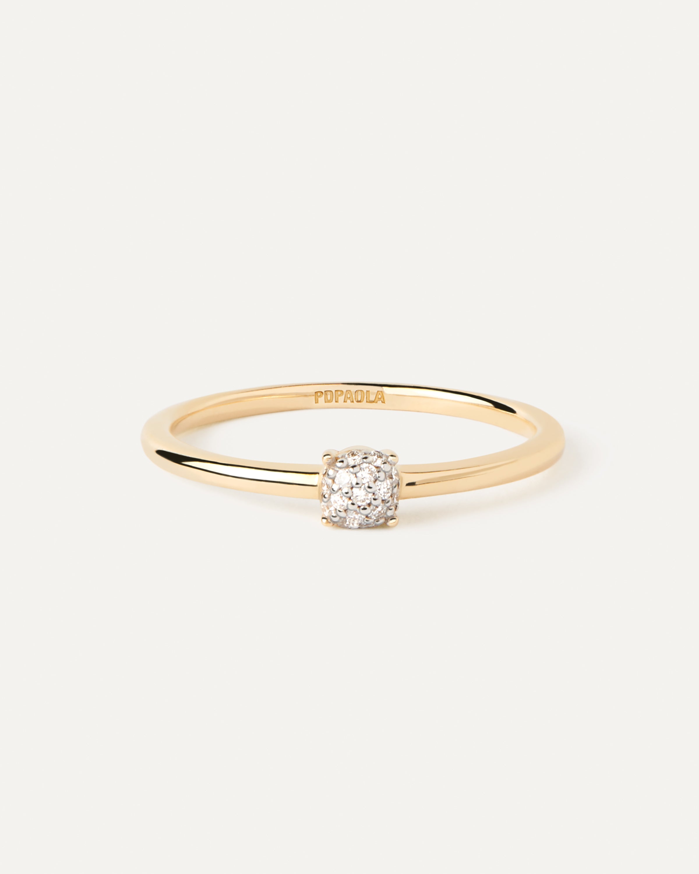 Exquisite Solitaire Diamond and Gold Ring for Women - Elegant Engagement, Wedding, or Anniversary Gift - Perfect for Special Occasions and Romantic Moments