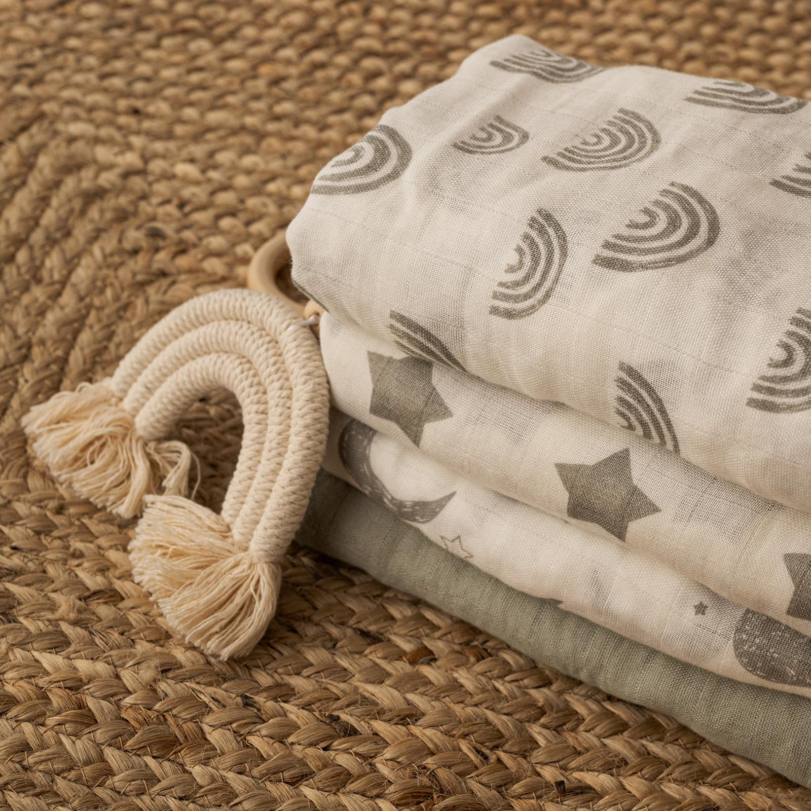 GLLQUEN Baby Muslin Swaddle Blankets 4-Pack - 35