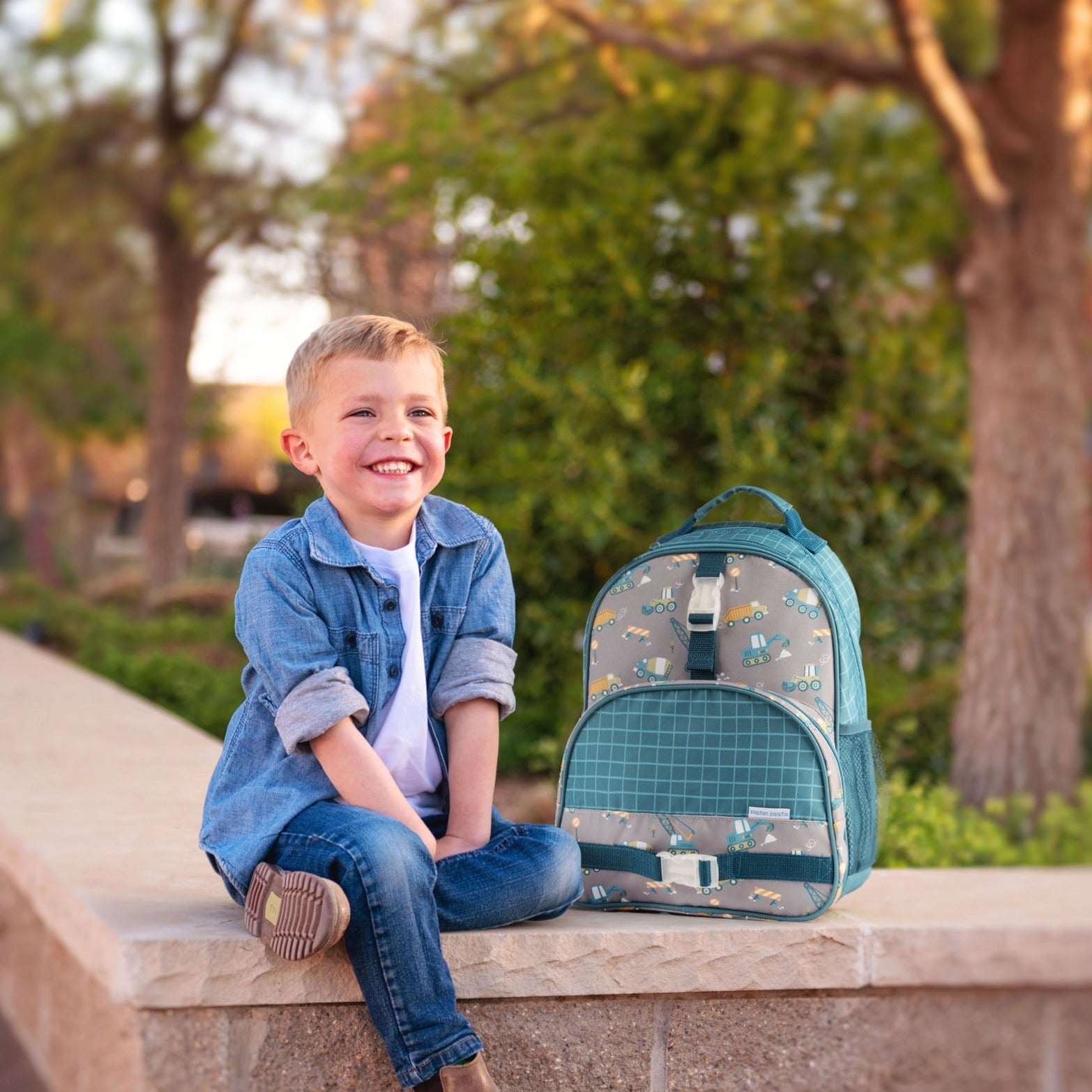 Construction Themed All Over Print Lunch Box - Durable & Stylish Lunch Container for Kids, Workers & Outdoor Enthusiasts - Perfect for School, Job Sites, Picnics & Camping