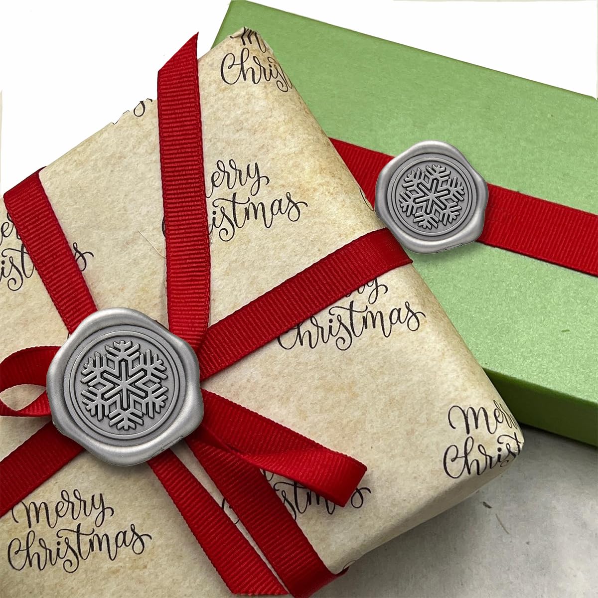 Snowflake Christmas Wax Seal Stickers - 25 Self-Adhesive Envelope Seals for Holiday Cards, Gift Wrapping & Scrapbooking - Festive Winter Decorations for Letters, Invitations & DIY Crafts