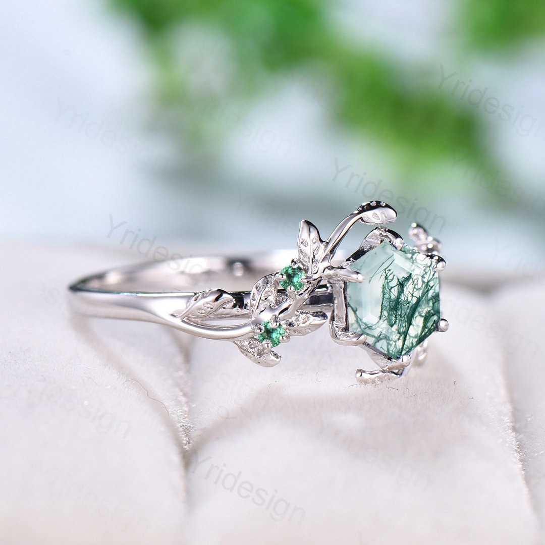 Vintage Hexagon Moss Agate Engagement Ring for Women - Elegant Green Gemstone Wedding Band with Leaf Cluster Design, Perfect for Nature-Inspired Bridal Jewelry and Boho Chic Occasions