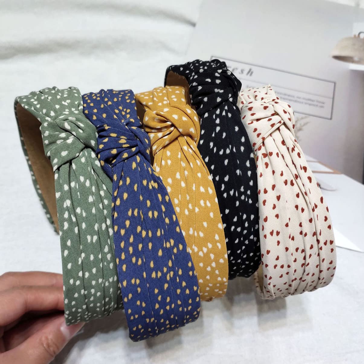 FOMIYES Non-Slip Wide Dot Fabric Headband for Women - Comfortable & Sturdy Hair Accessory - Perfect for Workouts, Yoga, Sports and Everyday Wear