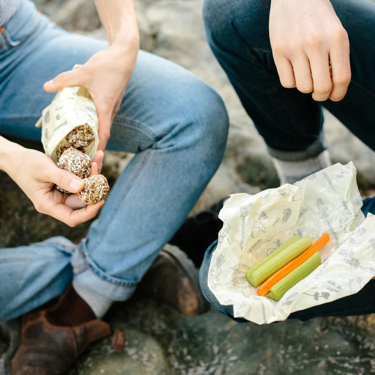 Abeego Beeswax Food Wraps - Reusable & Eco-Friendly Small, Medium & Large Sizes for Fresh Food Storage | Perfect for Sandwiches, Fruits & Leftovers