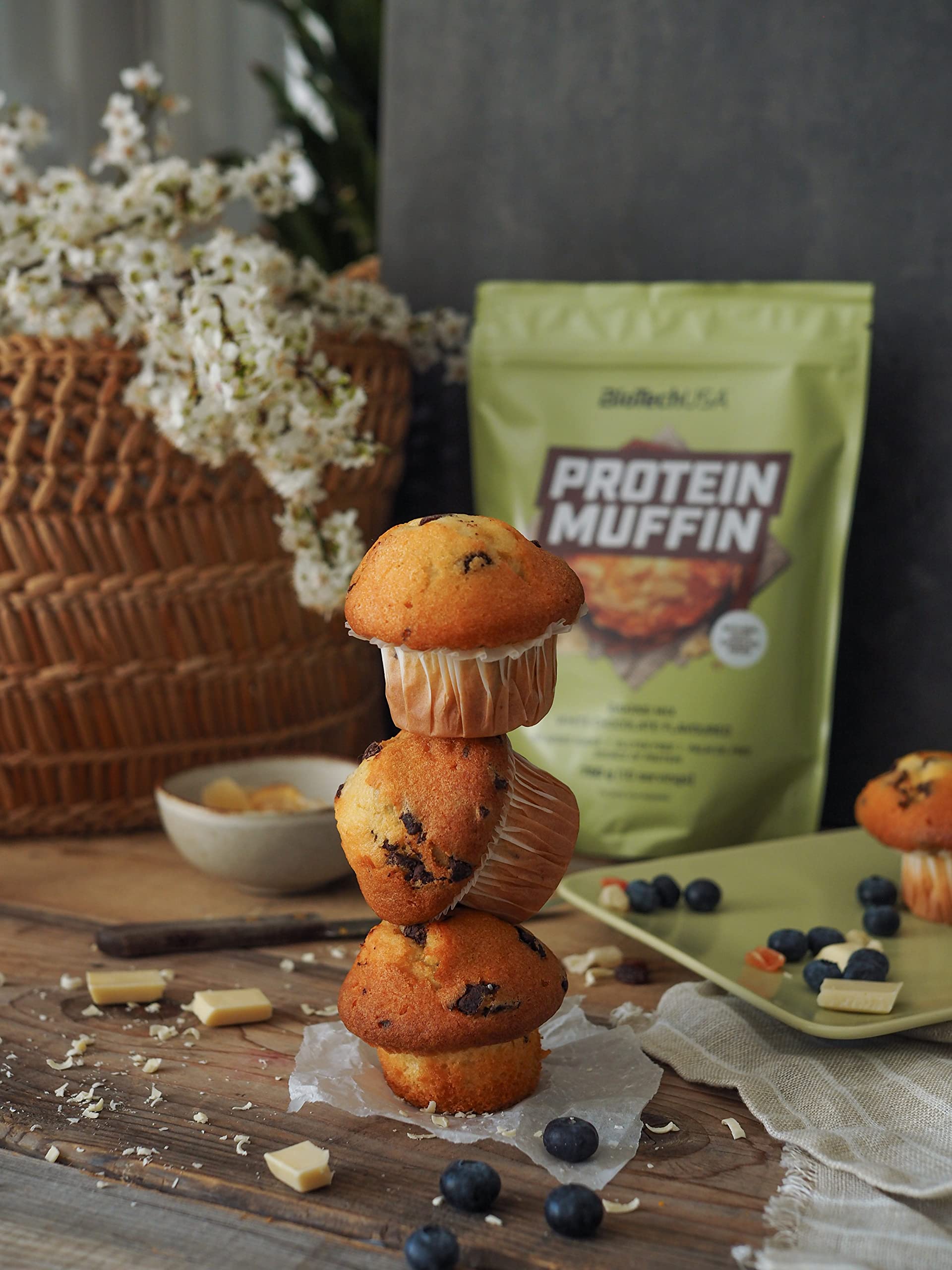 BioTechUSA Protein Muffin - White Chocolate Flavor, High Protein Snack (750g) | Perfect for Post-Workout Recovery, Healthy Breakfast & On-the-Go Nutrition