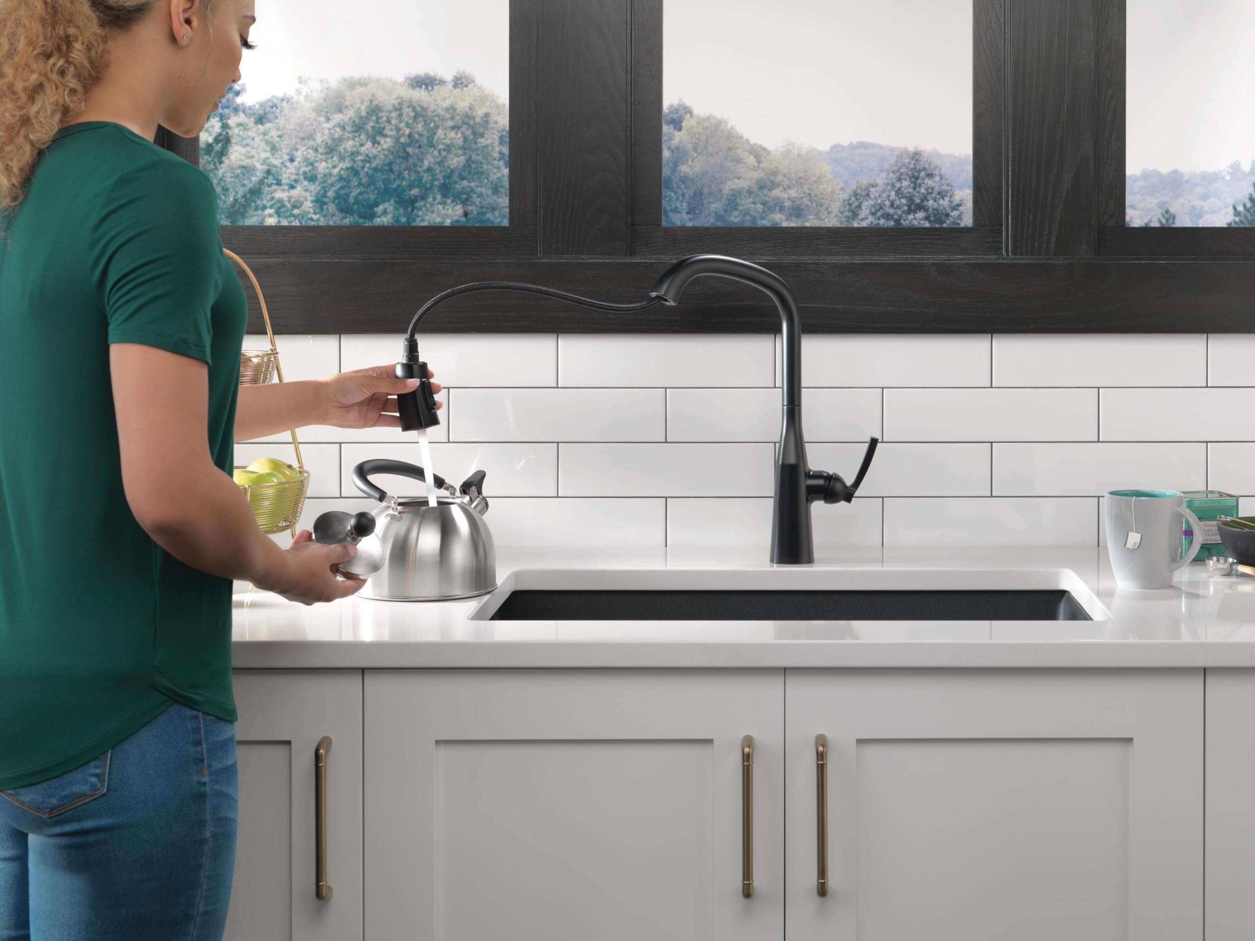 Delta Stryke Matte Black Kitchen Faucet with Pull Down Sprayer & Magnetic Docking - 9176-BL-DST | Modern Touchless Kitchen Sink Faucet for Easy Cooking & Dishwashing