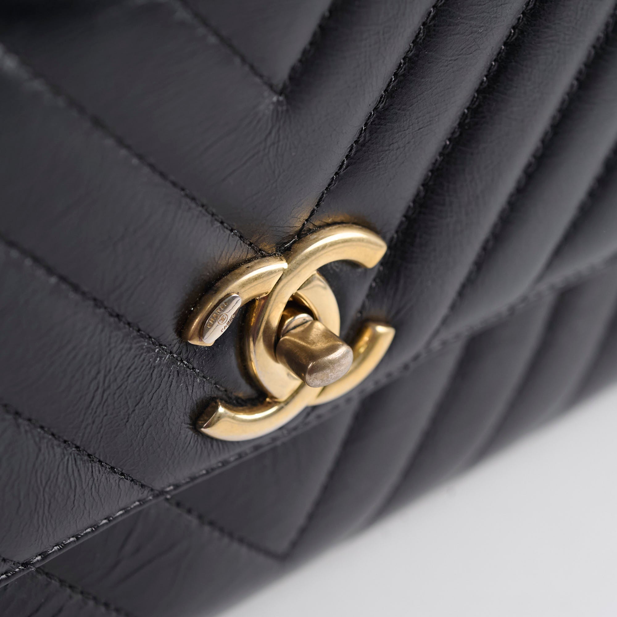 Chanel Medium Chevron Coco Handle Bag in Black - Luxury Designer Handbag for Women, Perfect for Work, Evening Events & Special Occasions