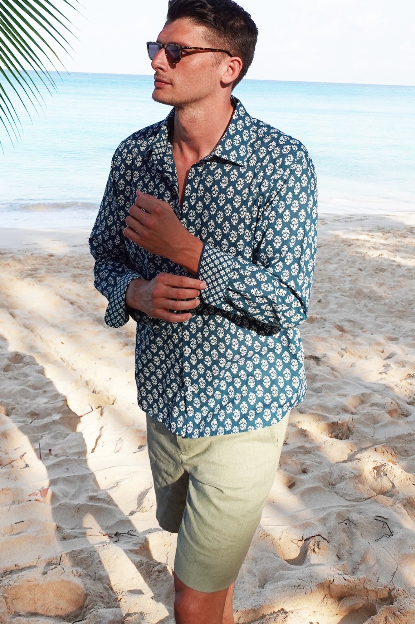 Men's Printed Cotton Shirt - Star Fern Pattern Teal & White Casual Button Down Shirt for Summer Outfits, Beach Wear and Office Casual Style