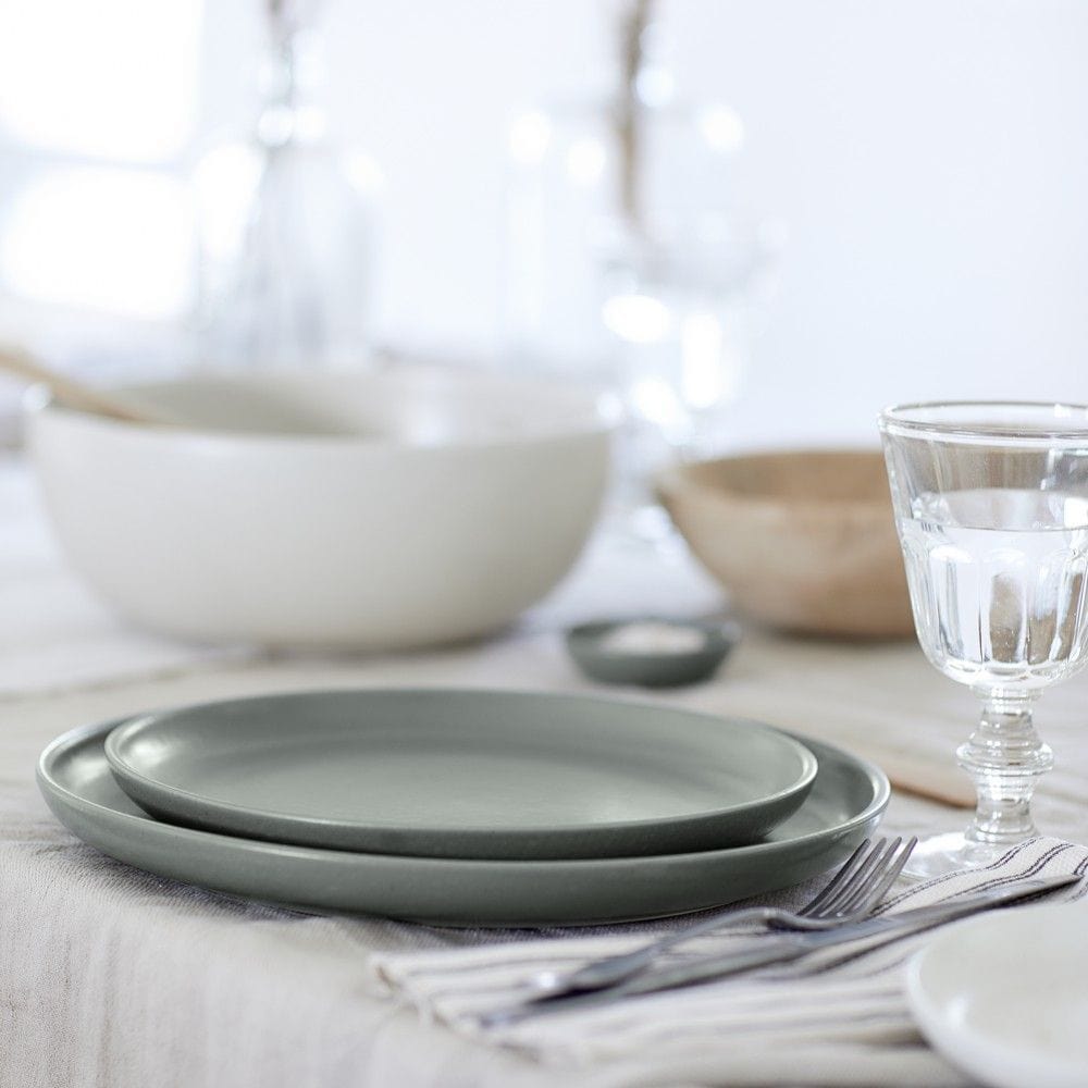 Casafina Pacifica Dinner Plates - Set of 4, 10.5 Inch Ceramic Plates, Microwave & Dishwasher Safe, Multiple Colors (White, Blue, Green) - Perfect for Family Dinners, Parties & Restaurant Use
